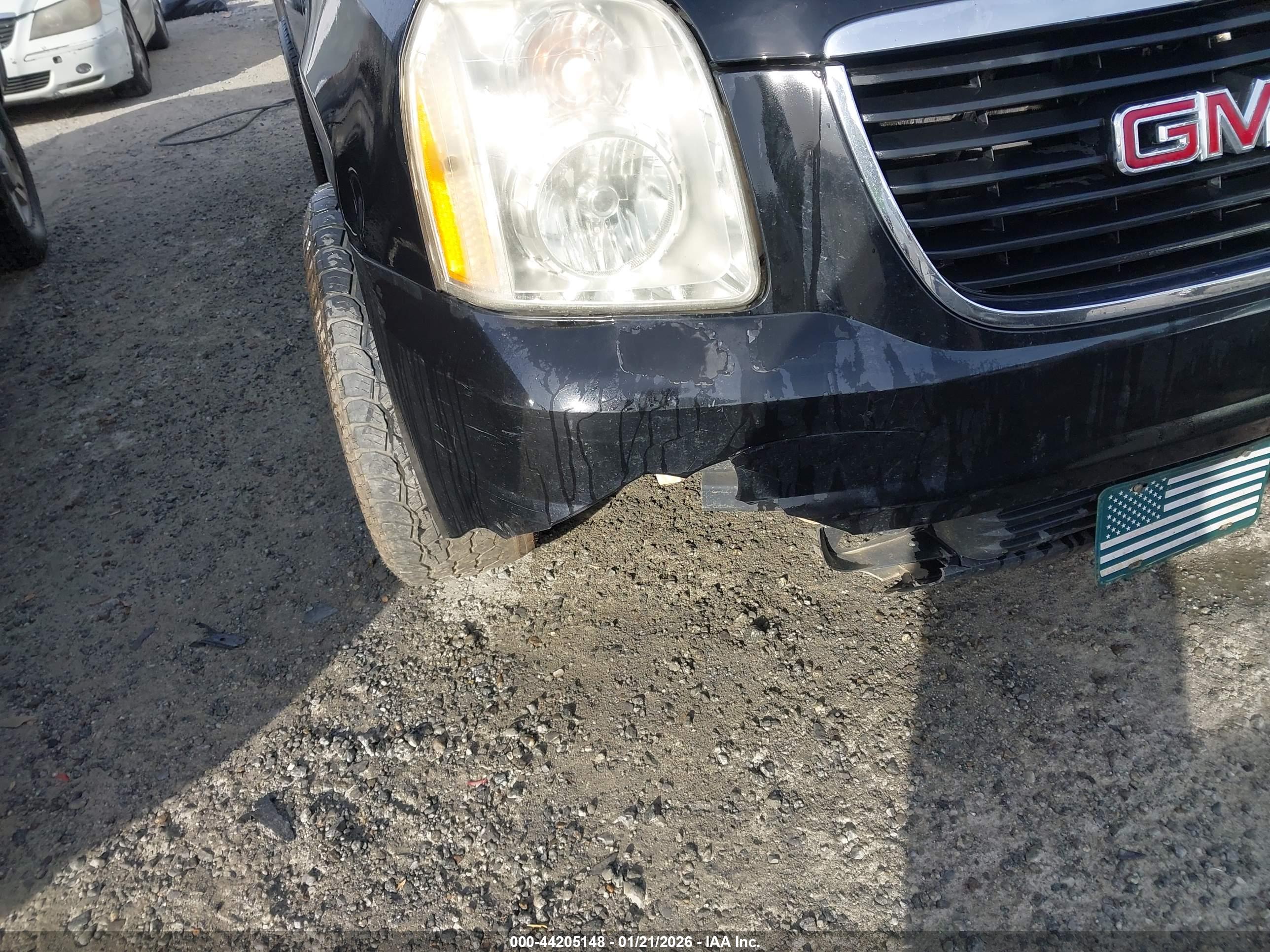 GMC YUKON image 6