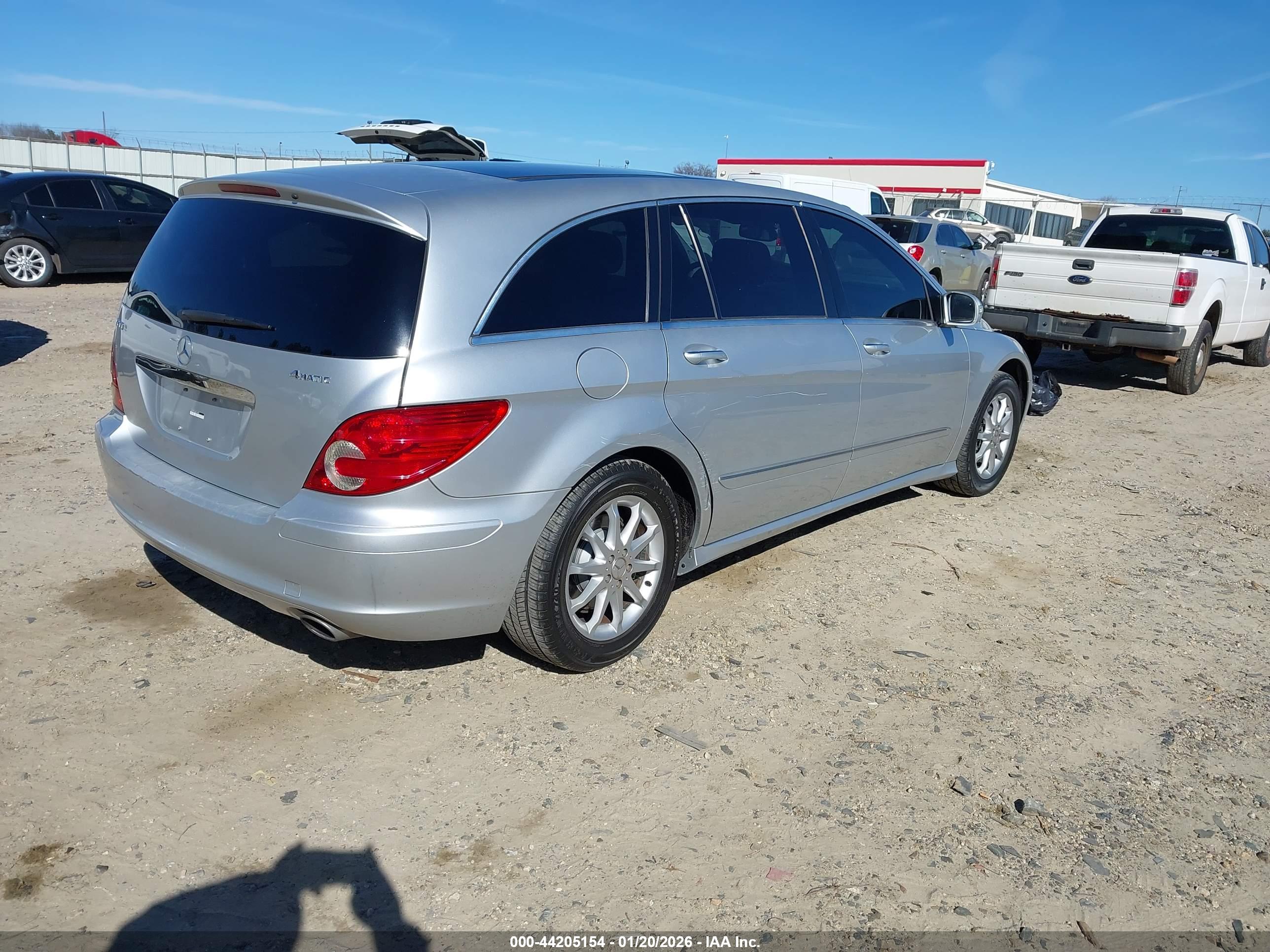 MERCEDES-BENZ R image 4