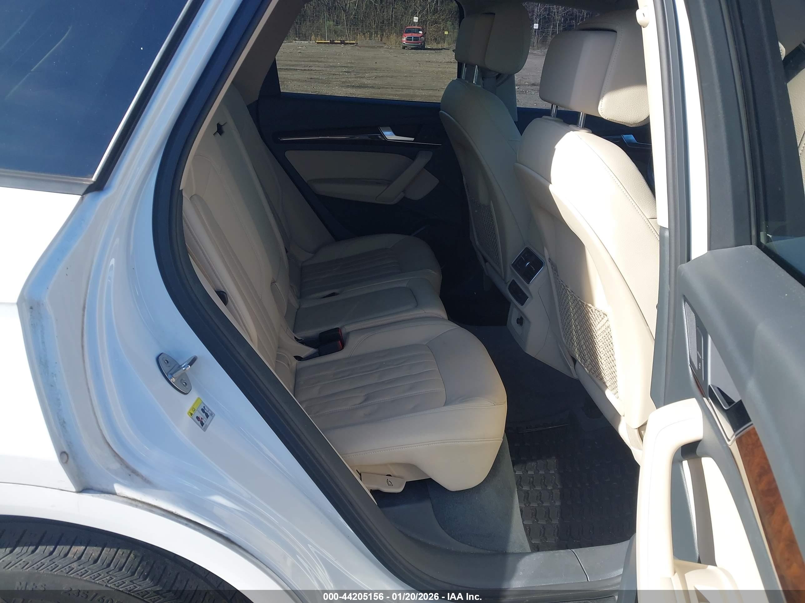 AUDI Q5 image 8