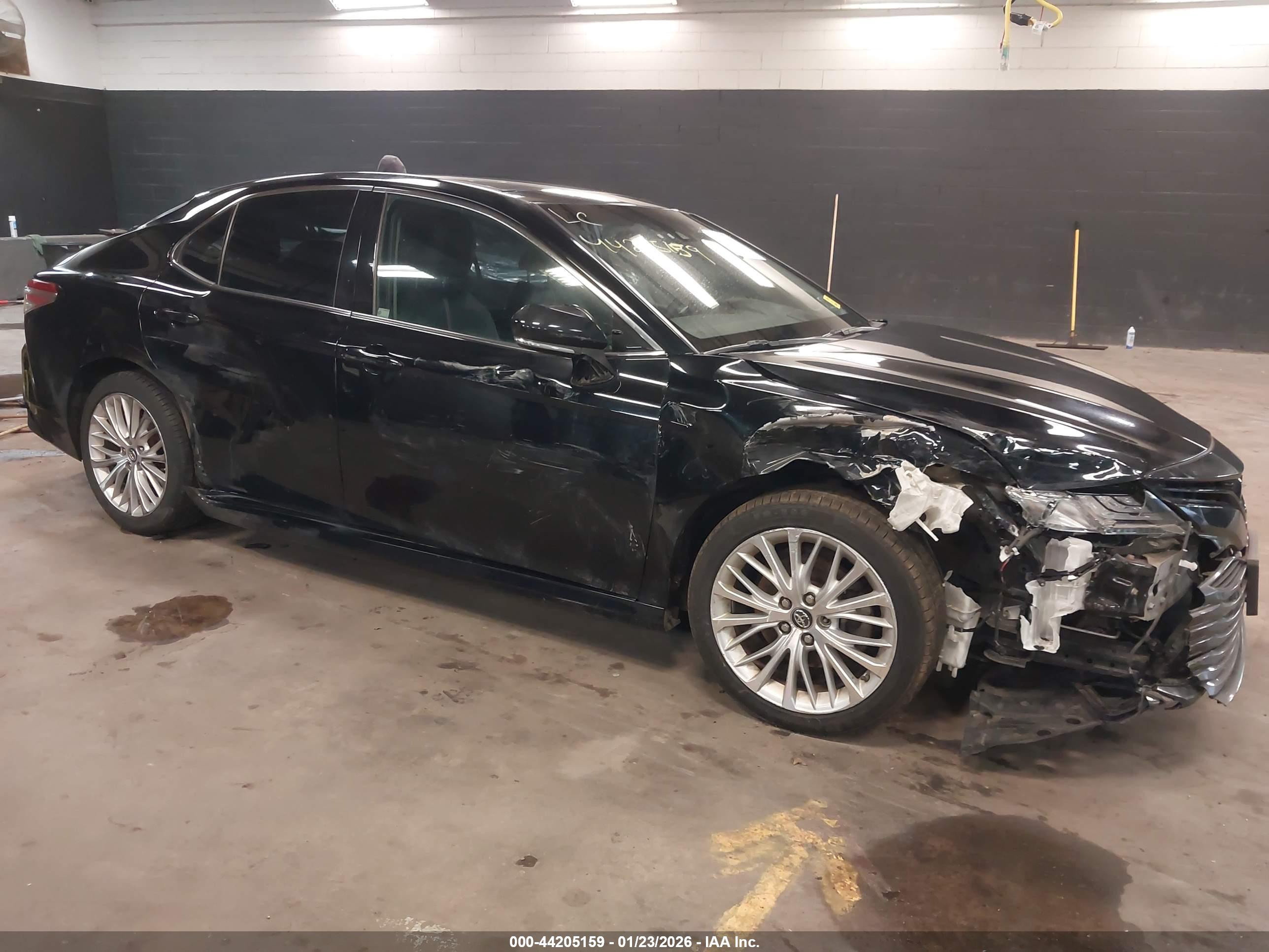 TOYOTA CAMRY image 6