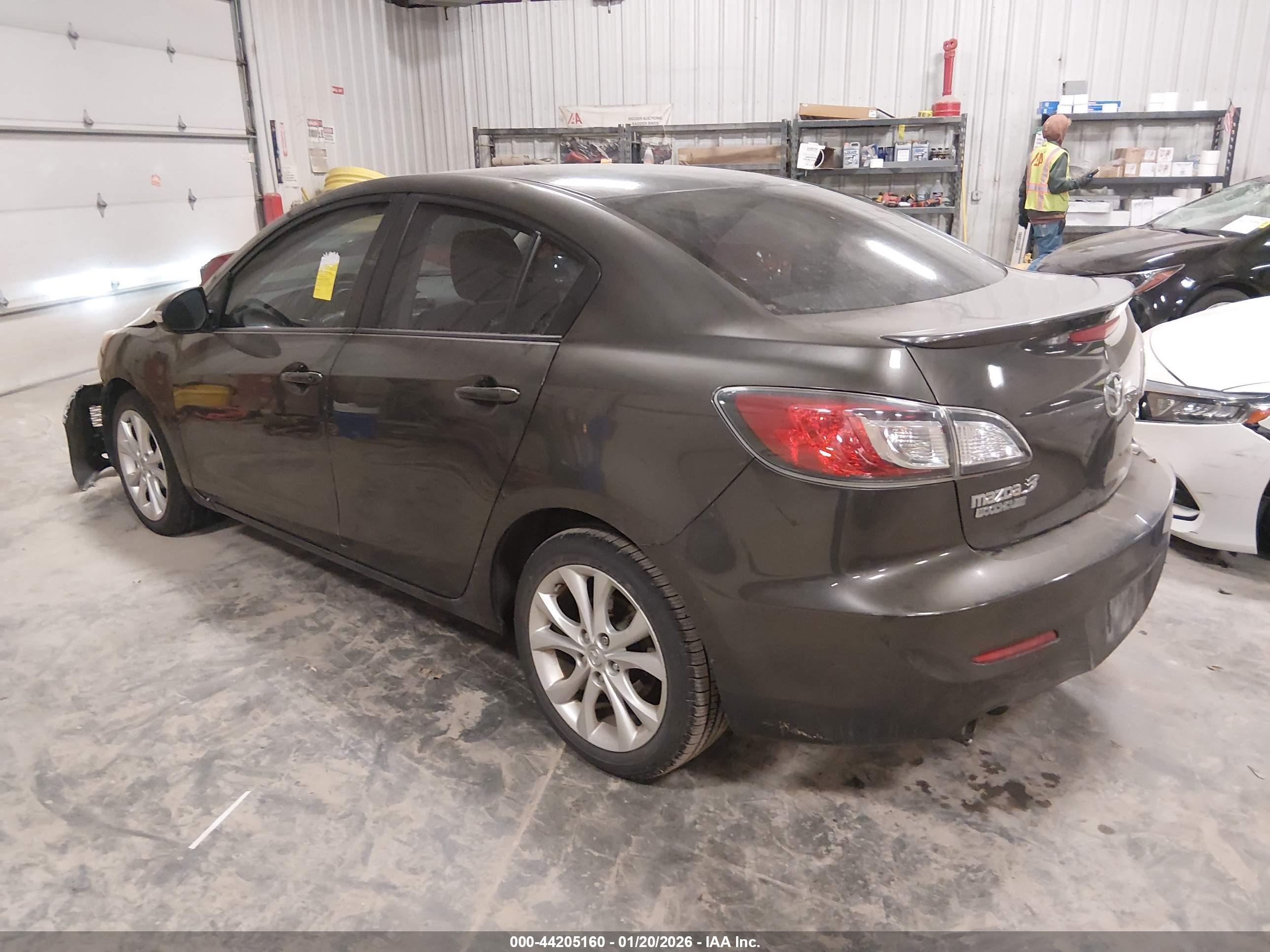 MAZDA MAZDA3 image 3