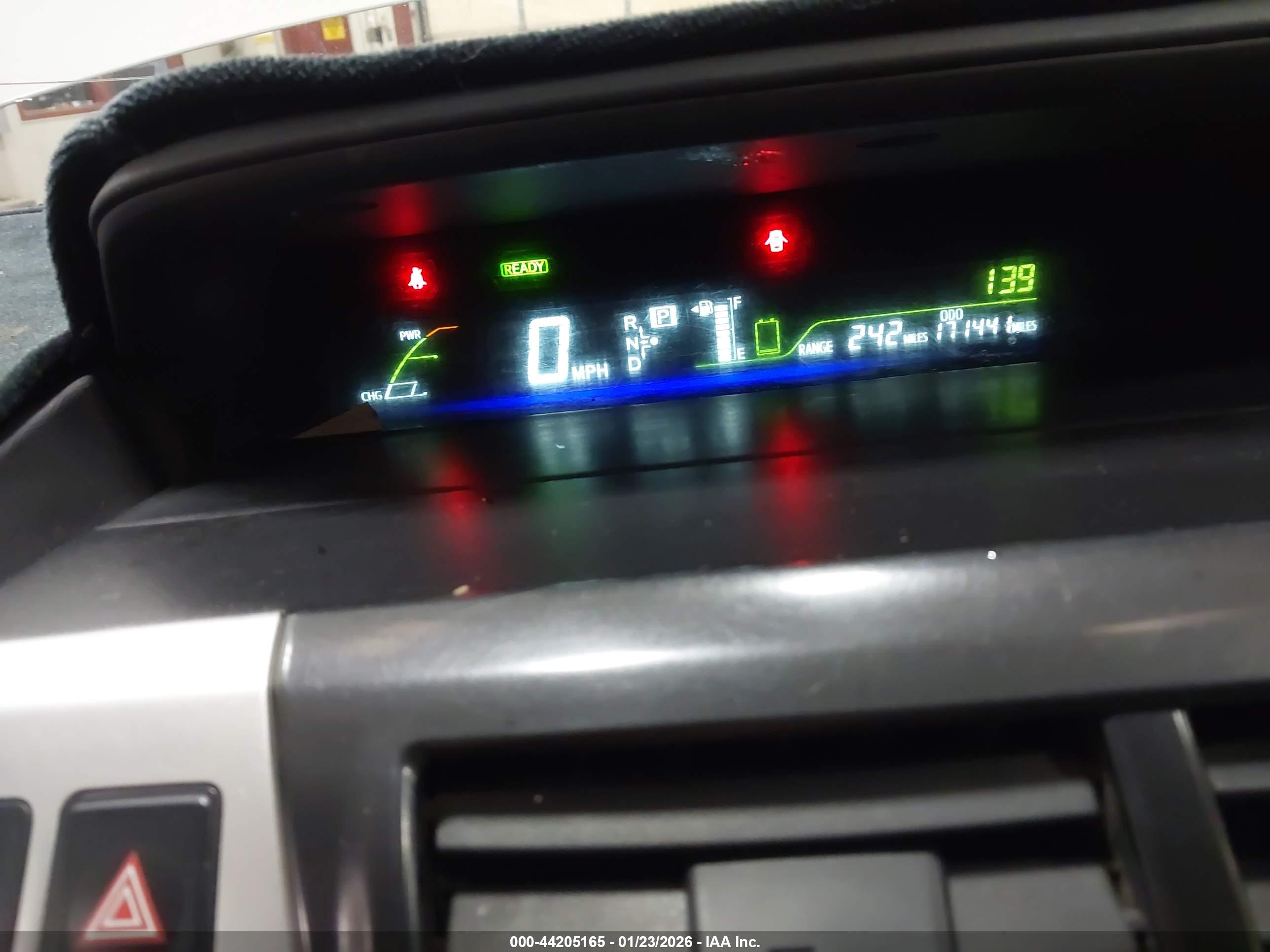 TOYOTA PRIUS image 7