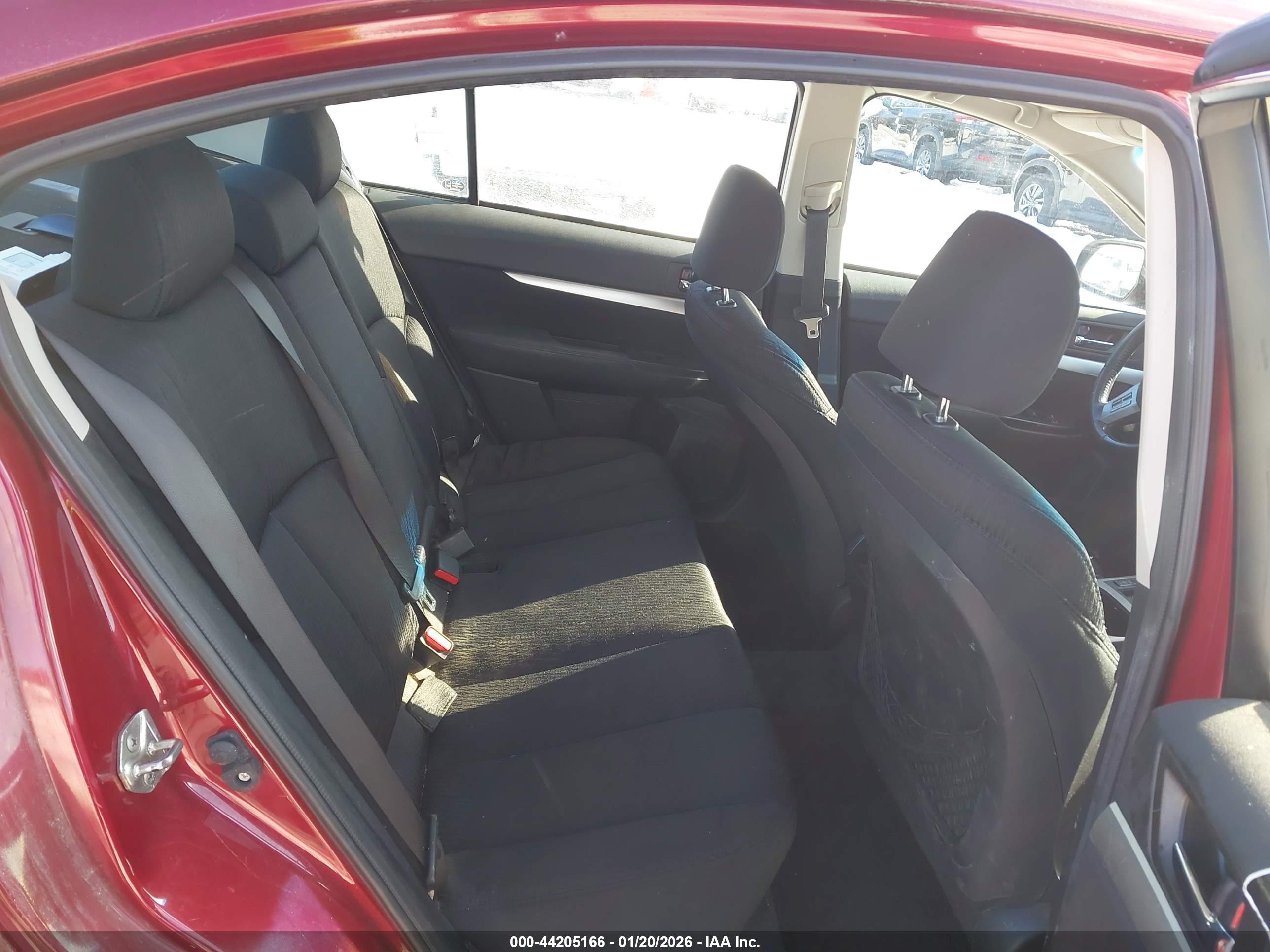 SUBARU LEGACY image 8