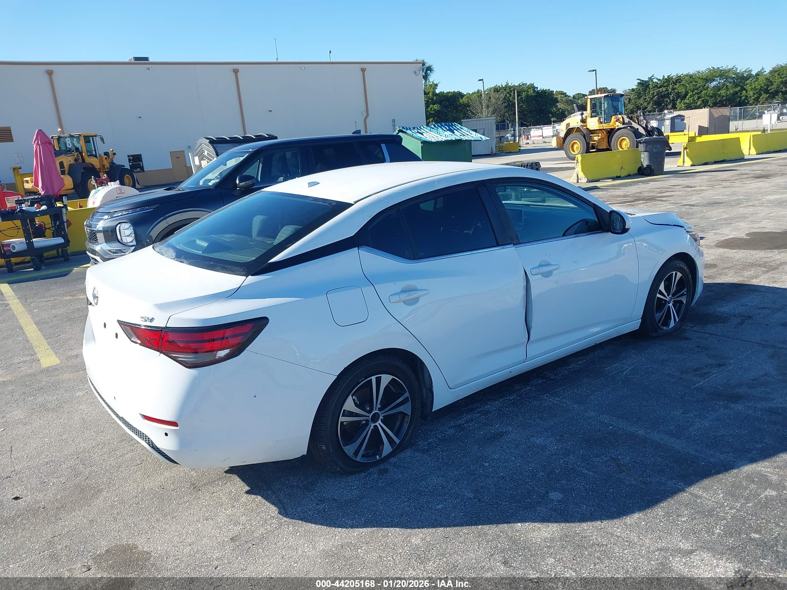 NISSAN SENTRA image 4
