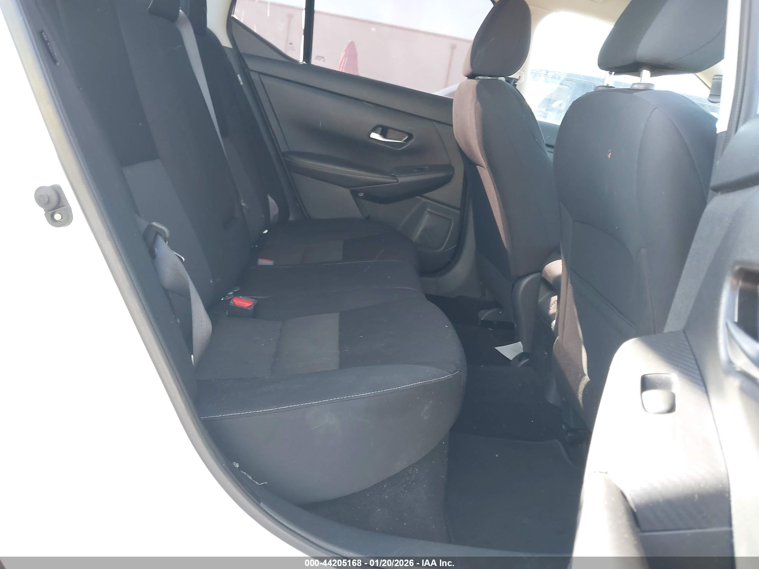 NISSAN SENTRA image 8