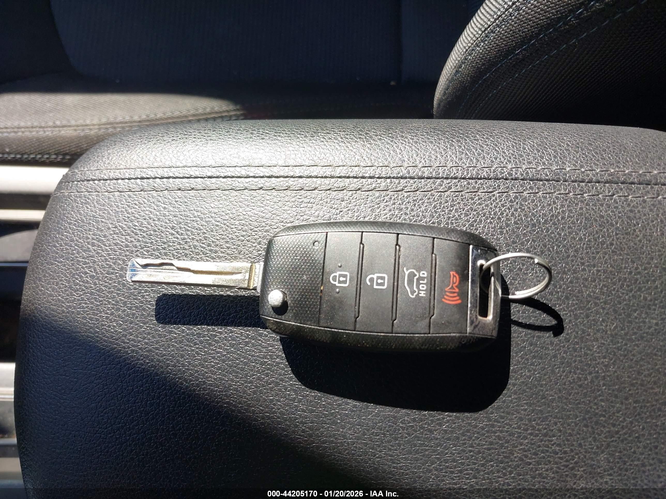 KIA SPORTAGE image 11