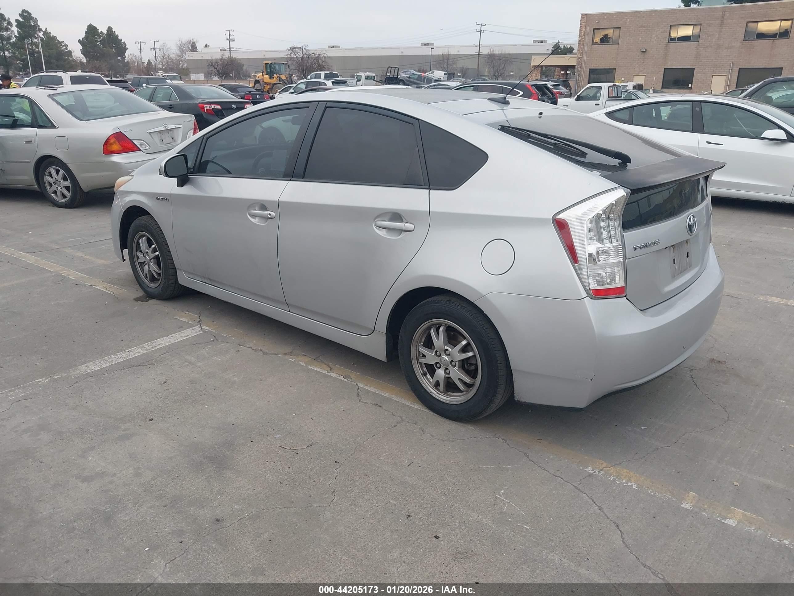 TOYOTA PRIUS image 3