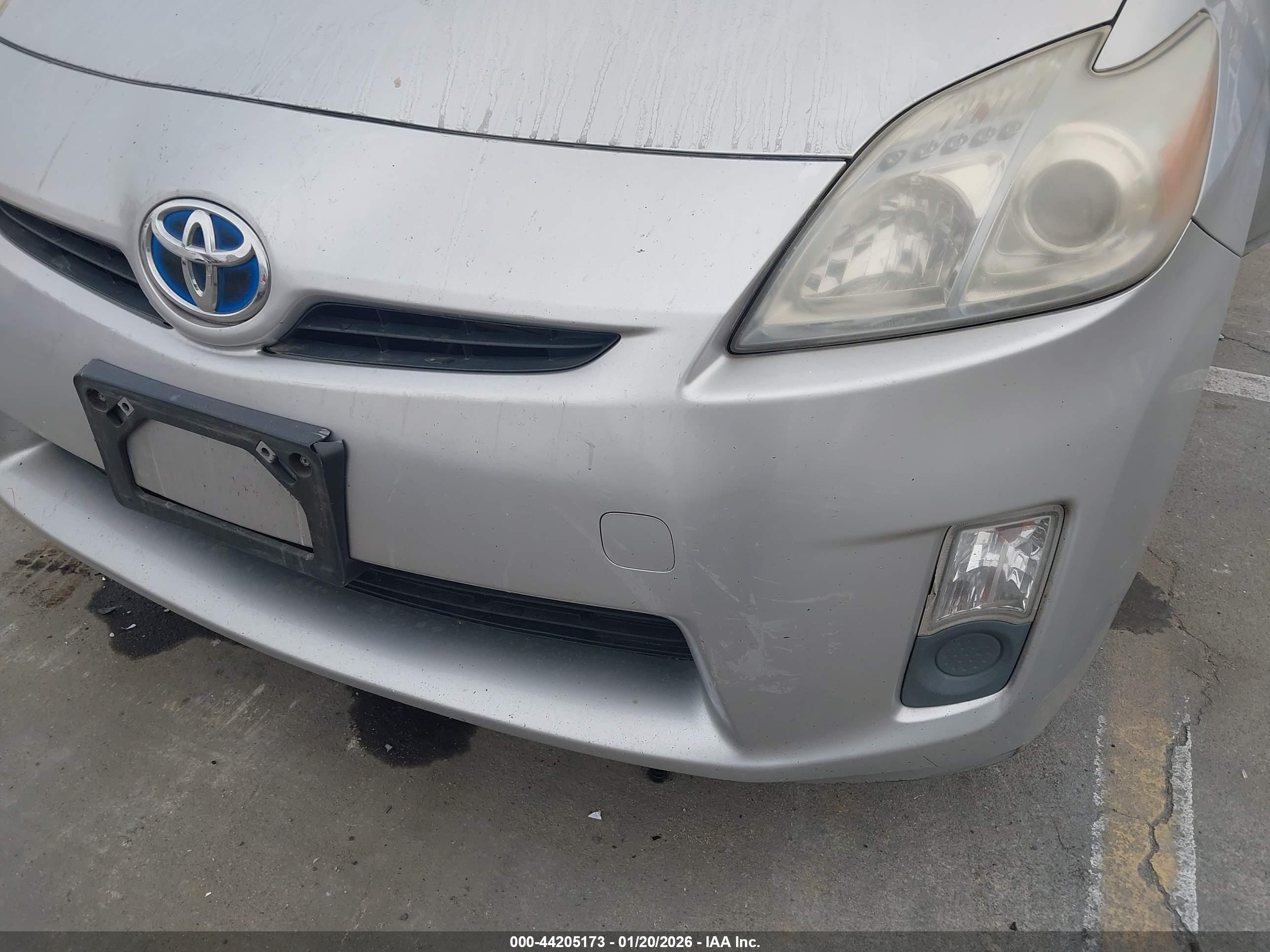 TOYOTA PRIUS image 6