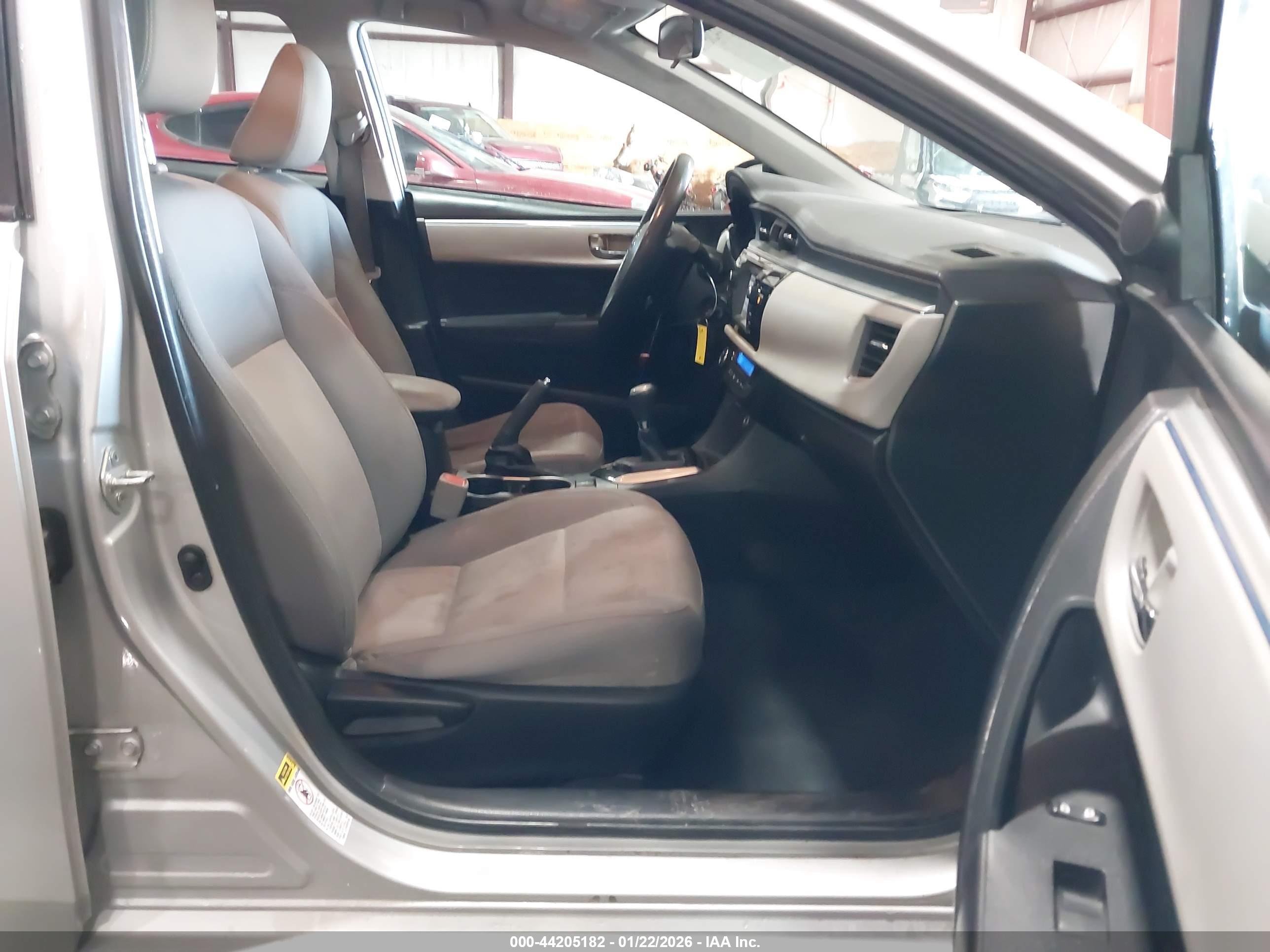 TOYOTA COROLLA image 5