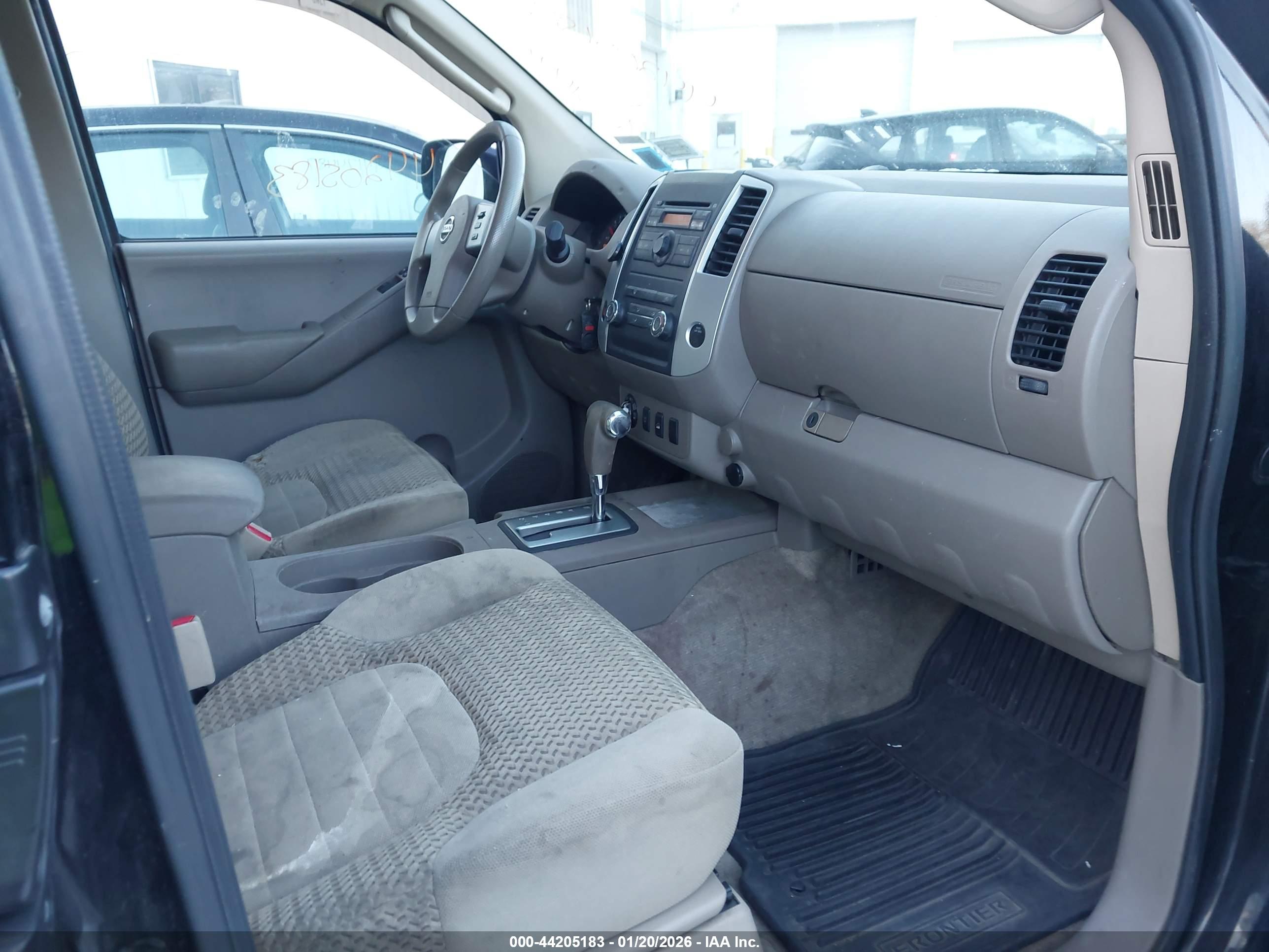 NISSAN FRONTIER image 5