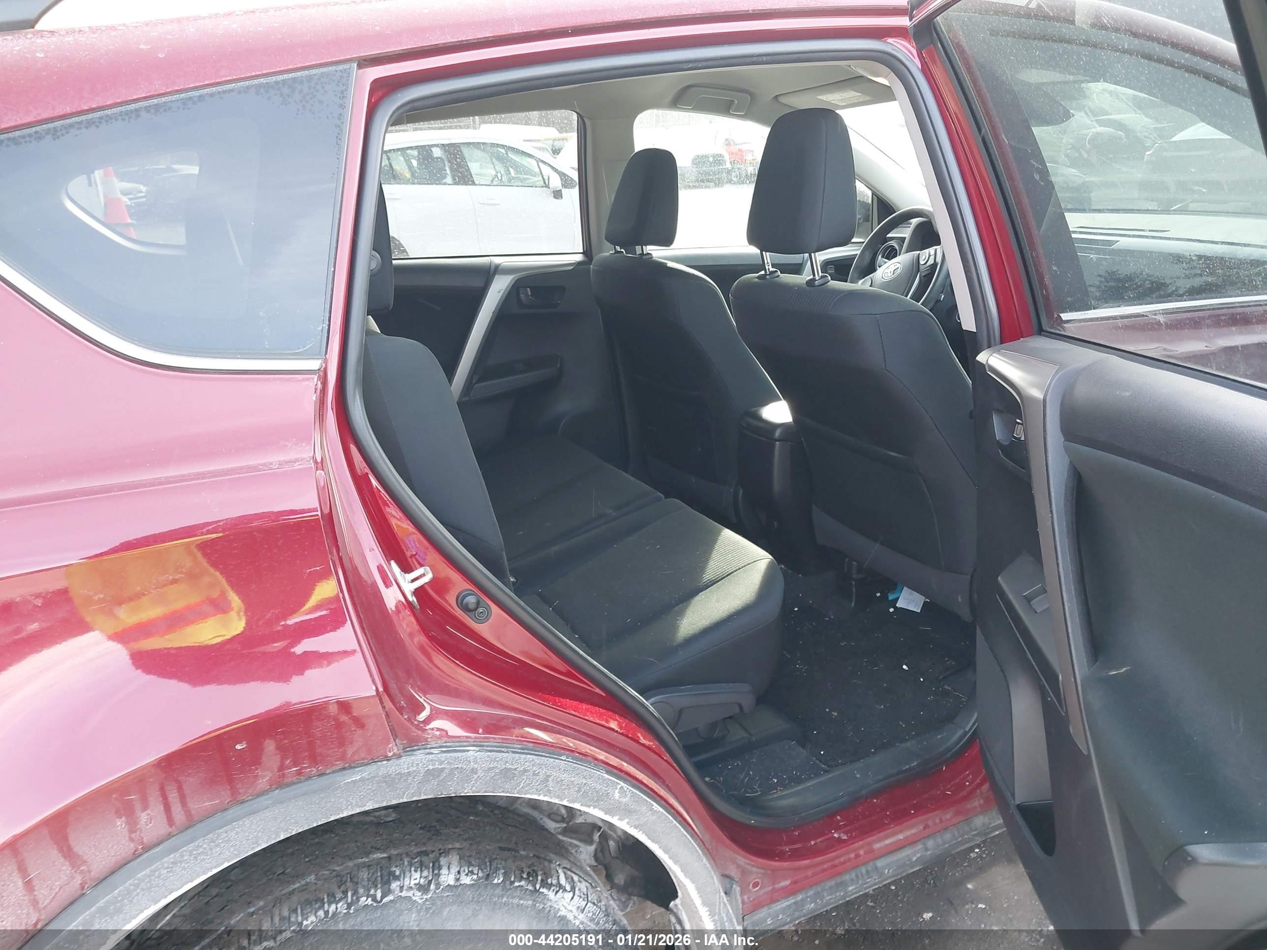 TOYOTA RAV4 image 8