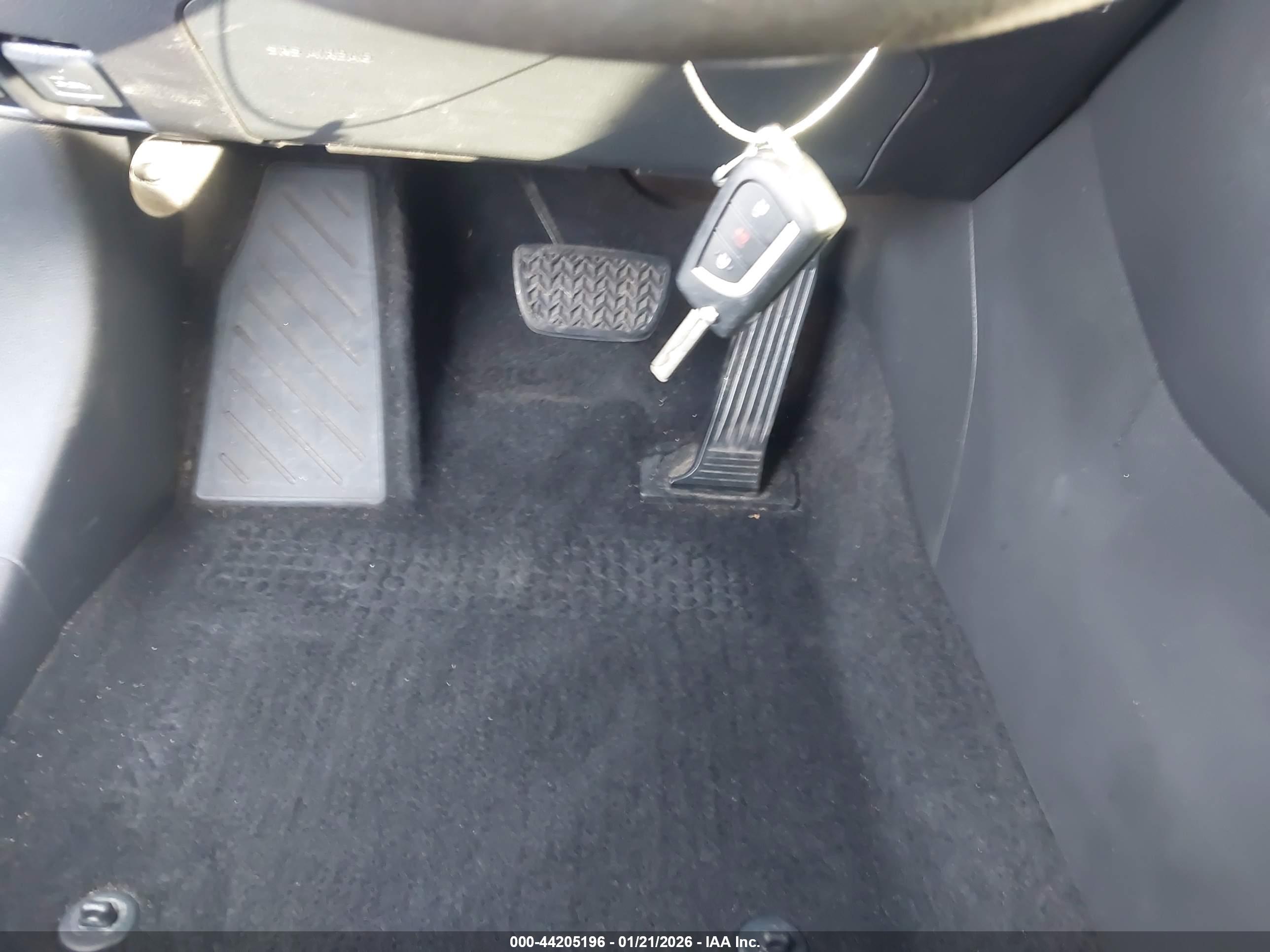 TOYOTA RAV4 image 11