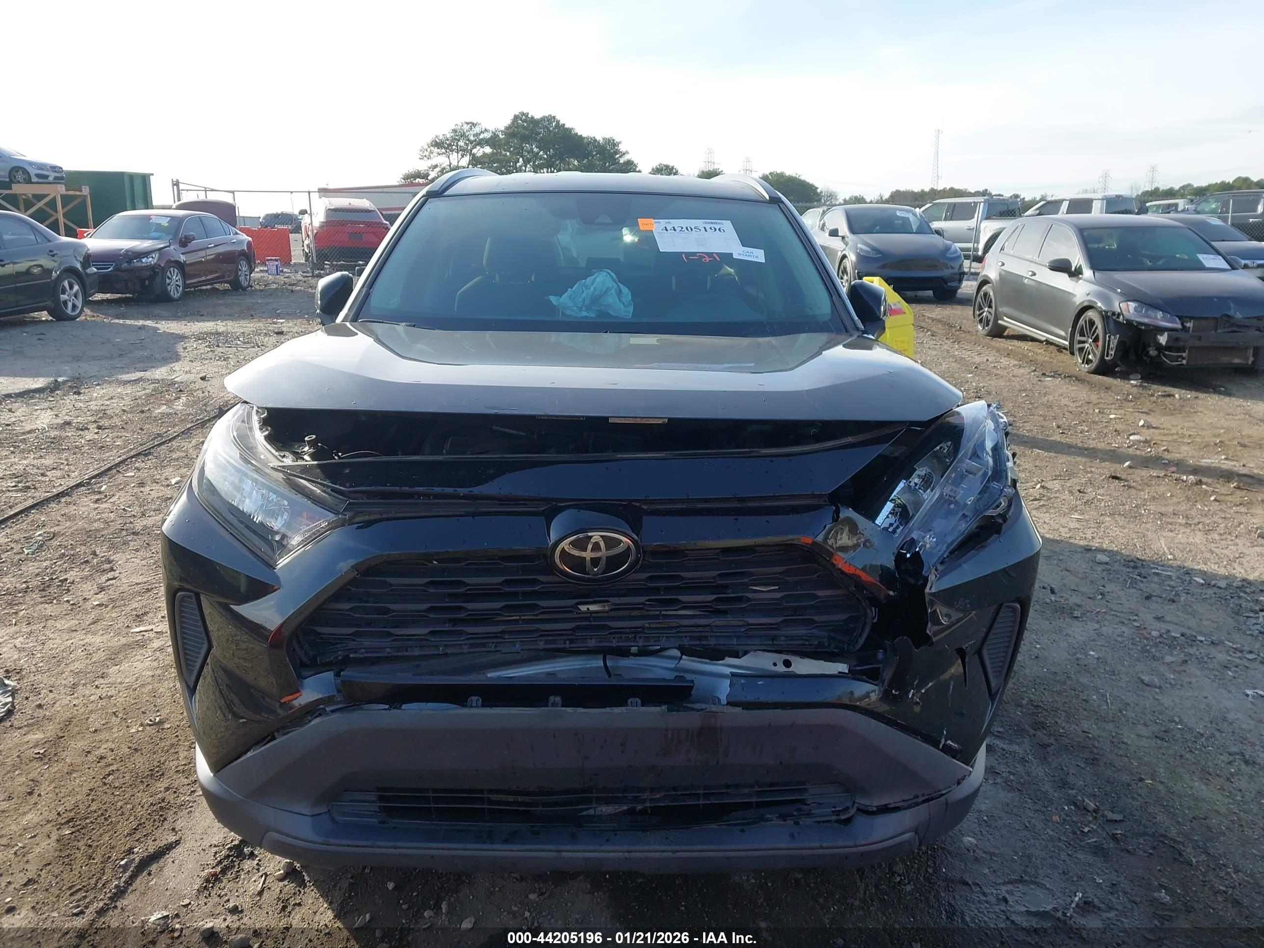 TOYOTA RAV4 image 6