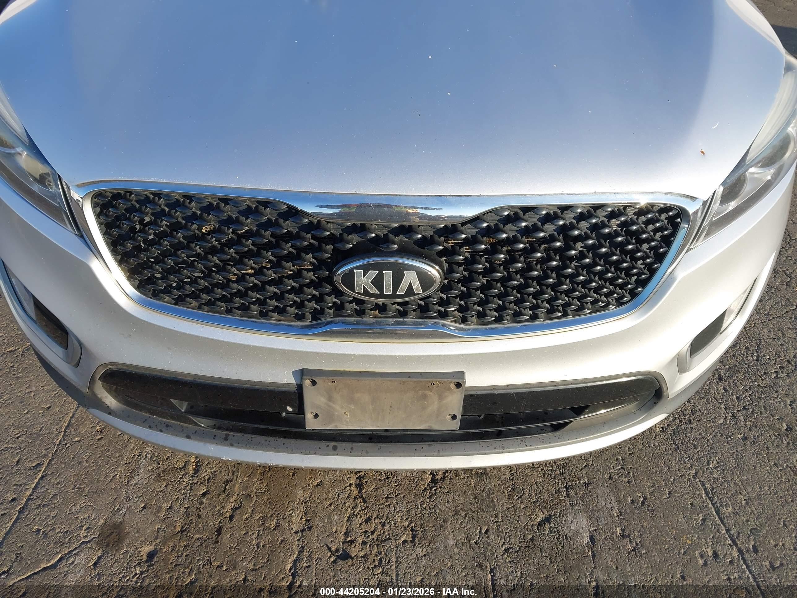 KIA SORENTO image 6