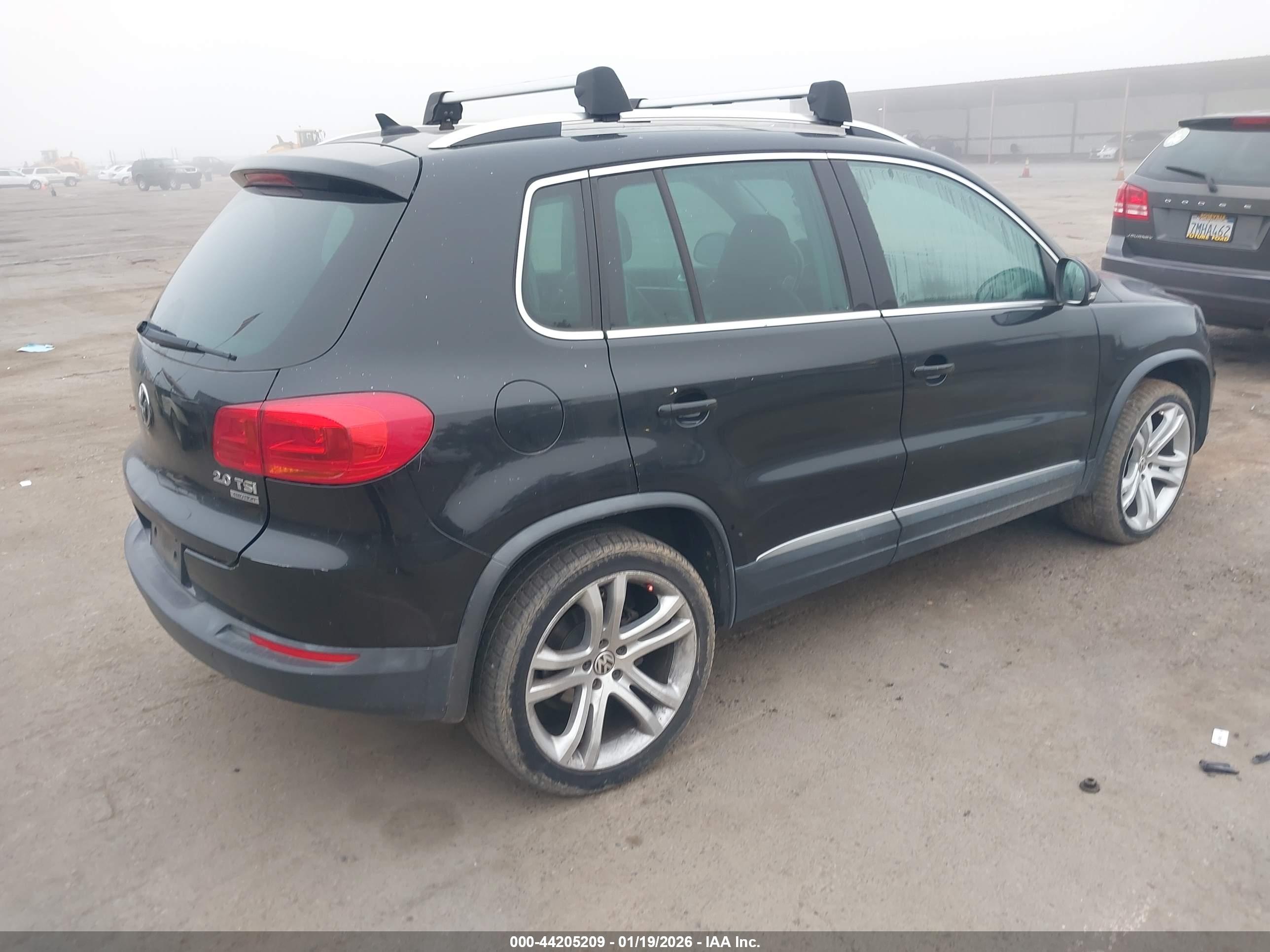 VOLKSWAGEN TIGUAN image 4
