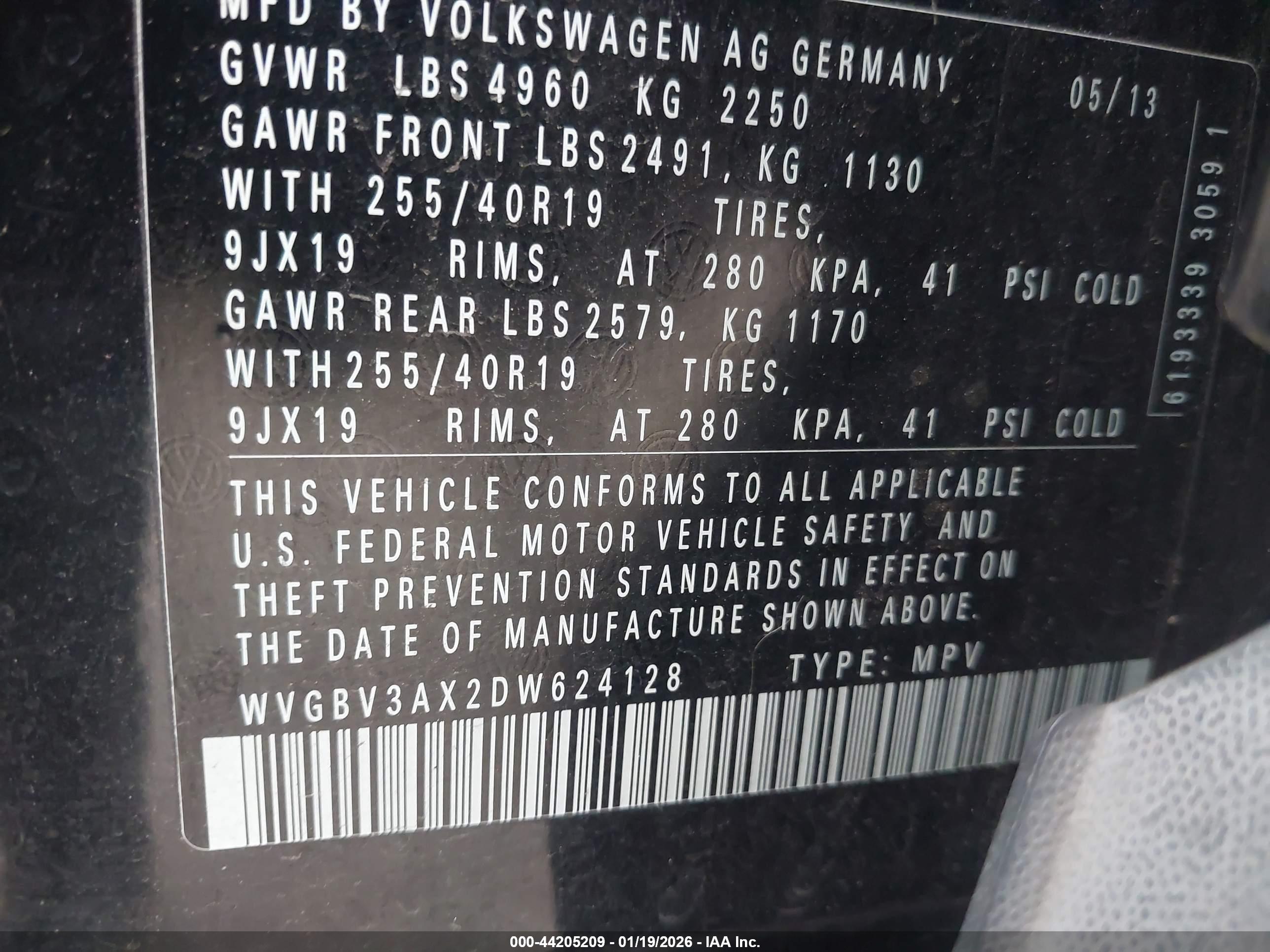 VOLKSWAGEN TIGUAN image 9