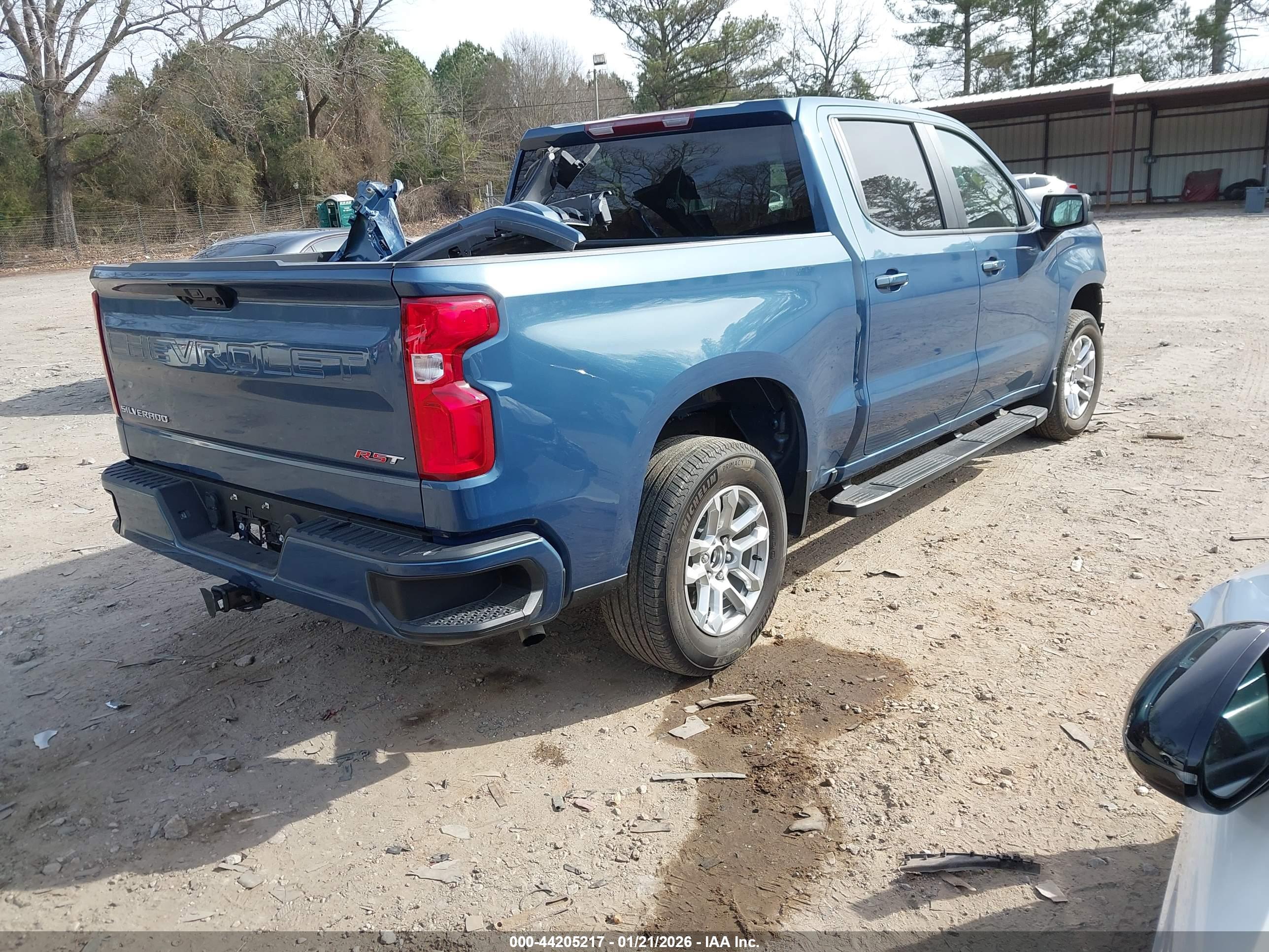 CHEVROLET SILVERADO image 4