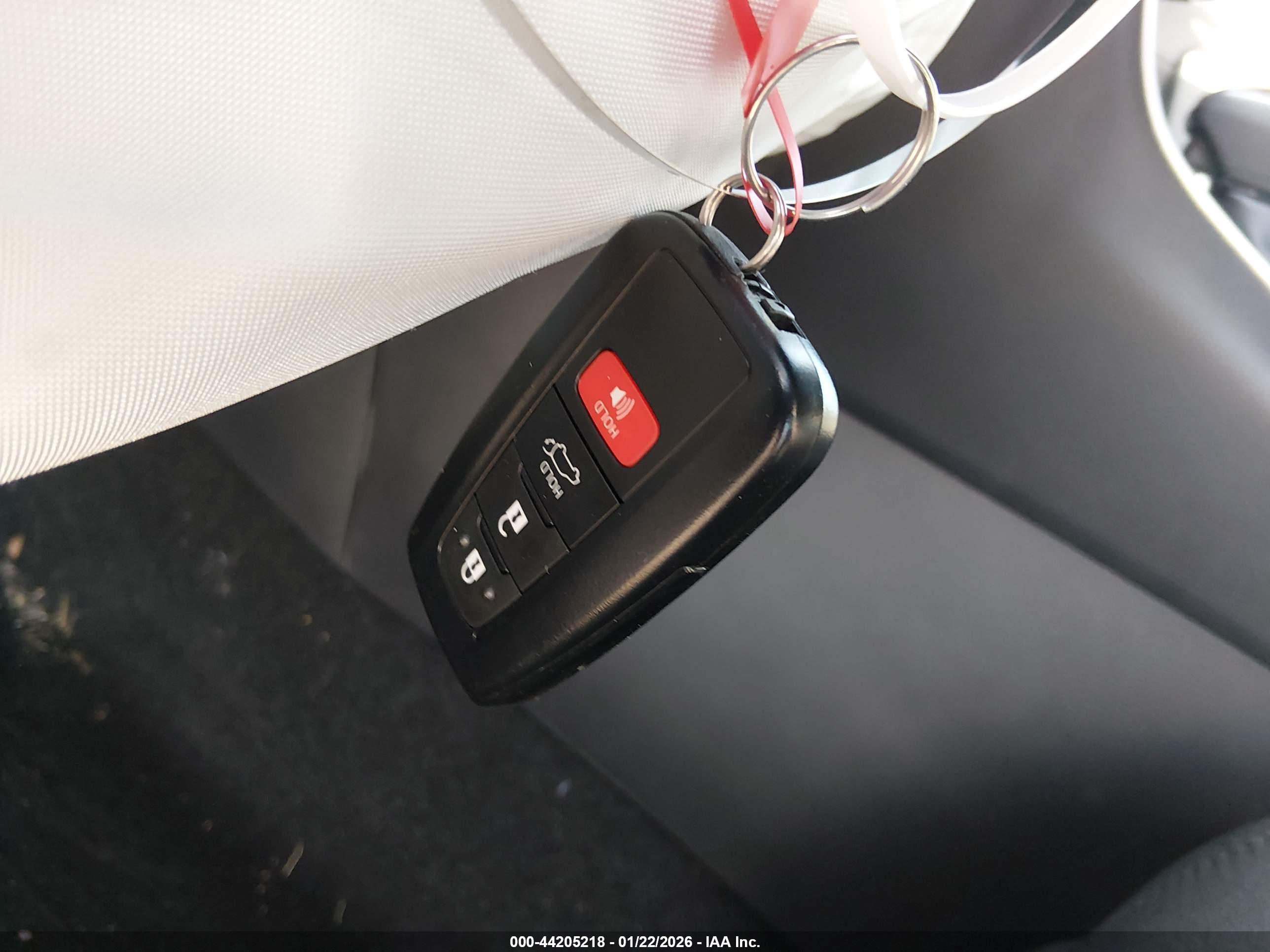 TOYOTA RAV4 image 11