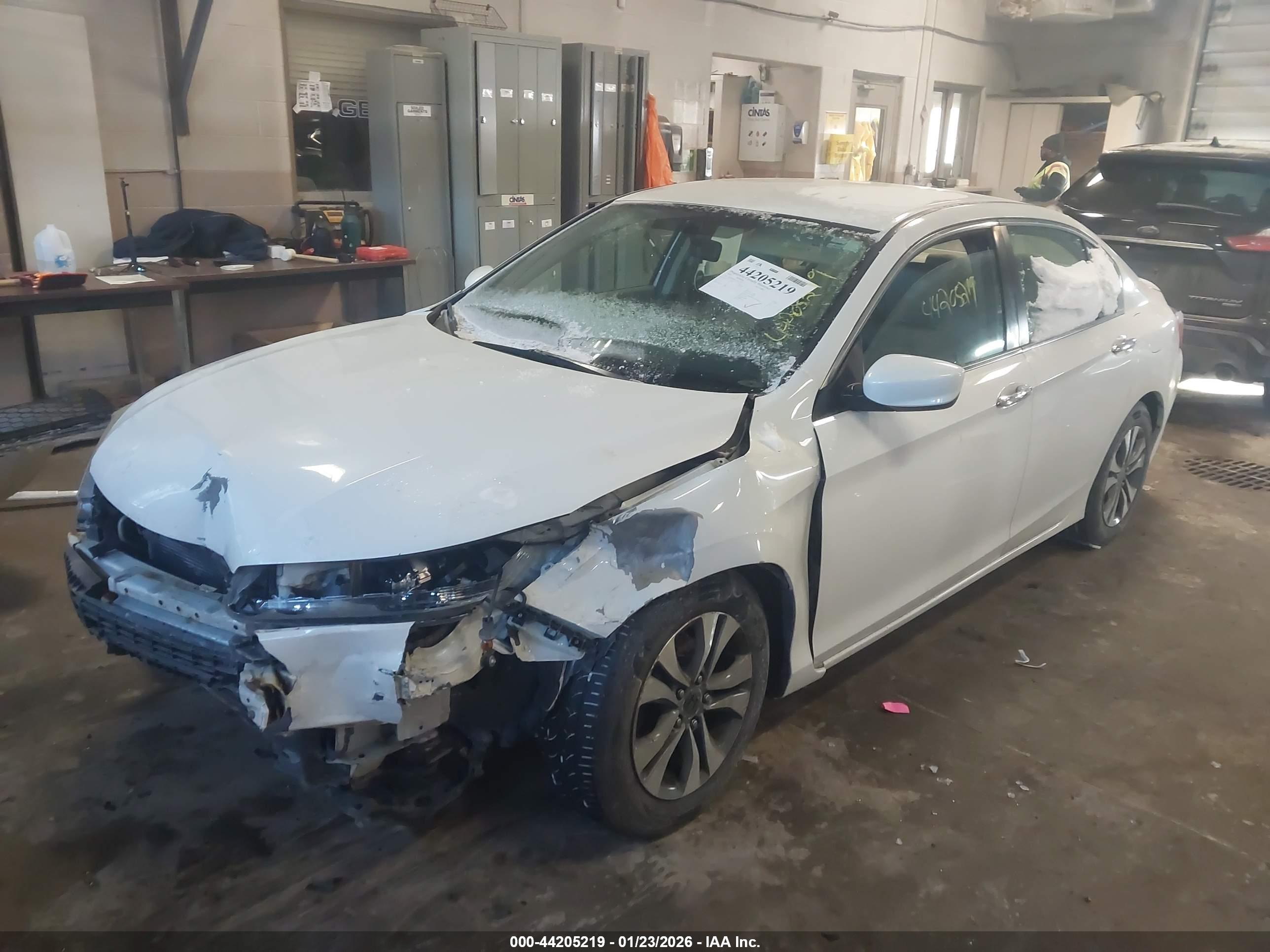HONDA ACCORD image 2