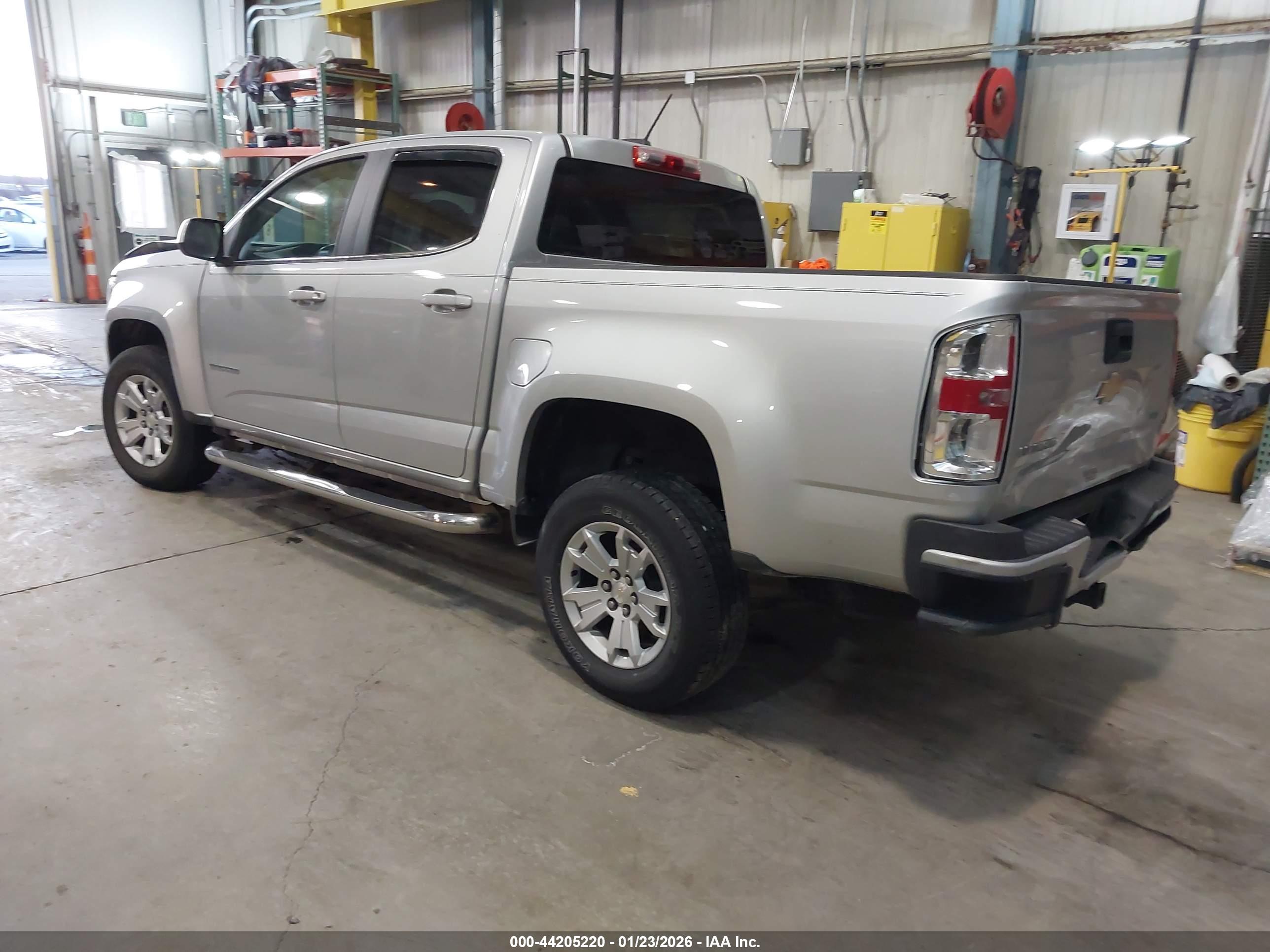 CHEVROLET COLORADO image 3