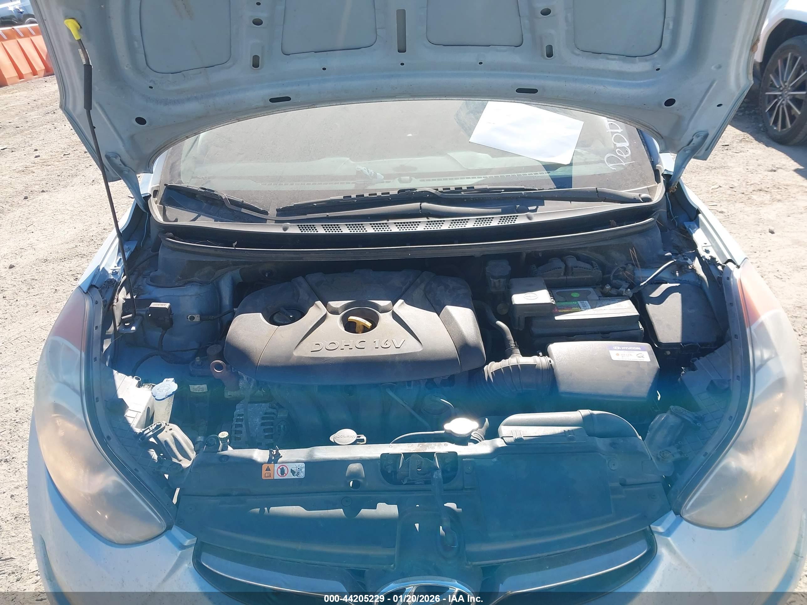 HYUNDAI ELANTRA image 10