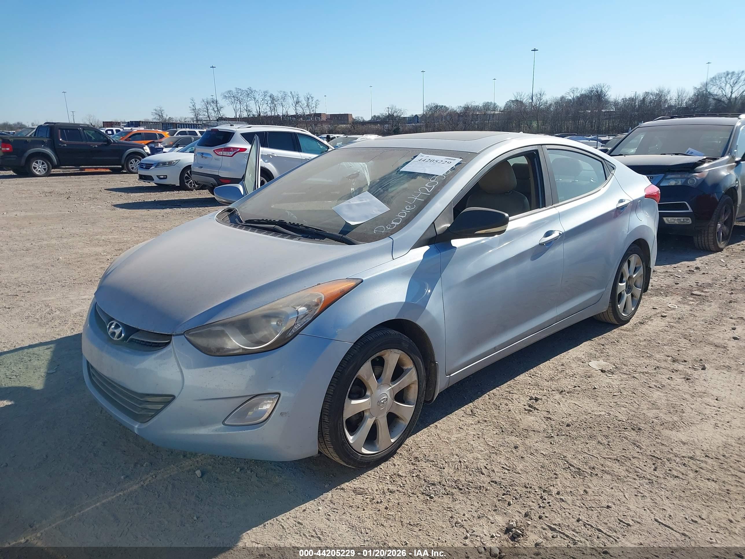 HYUNDAI ELANTRA image 2