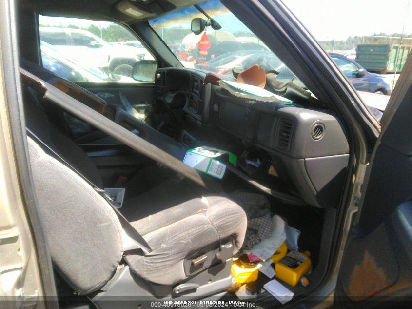 CHEVROLET SILVERADO image 5