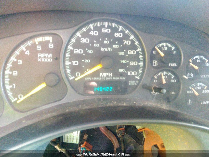 CHEVROLET SILVERADO image 7