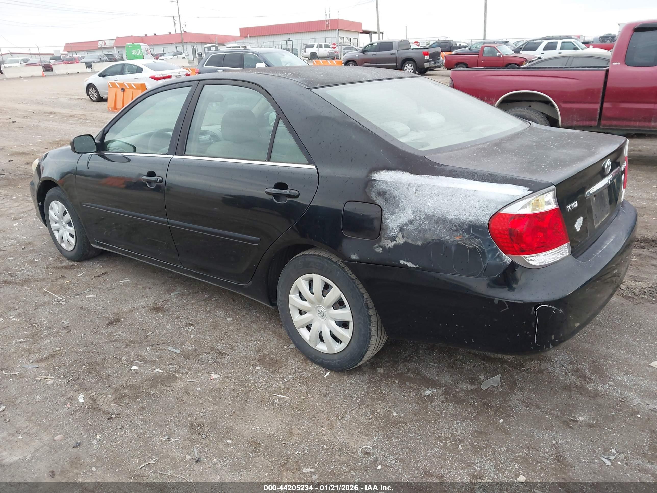 TOYOTA CAMRY image 3