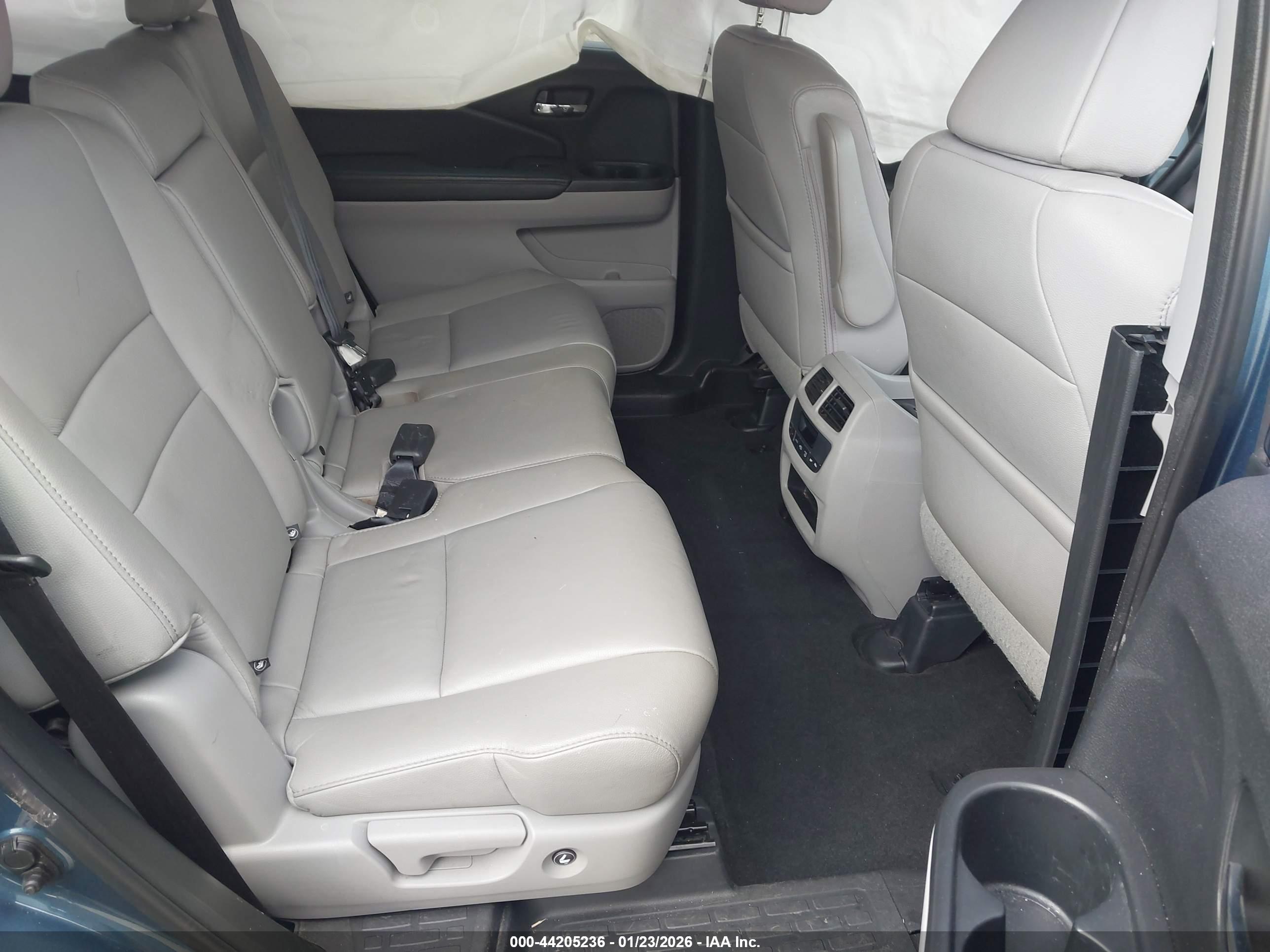 HONDA PILOT image 8