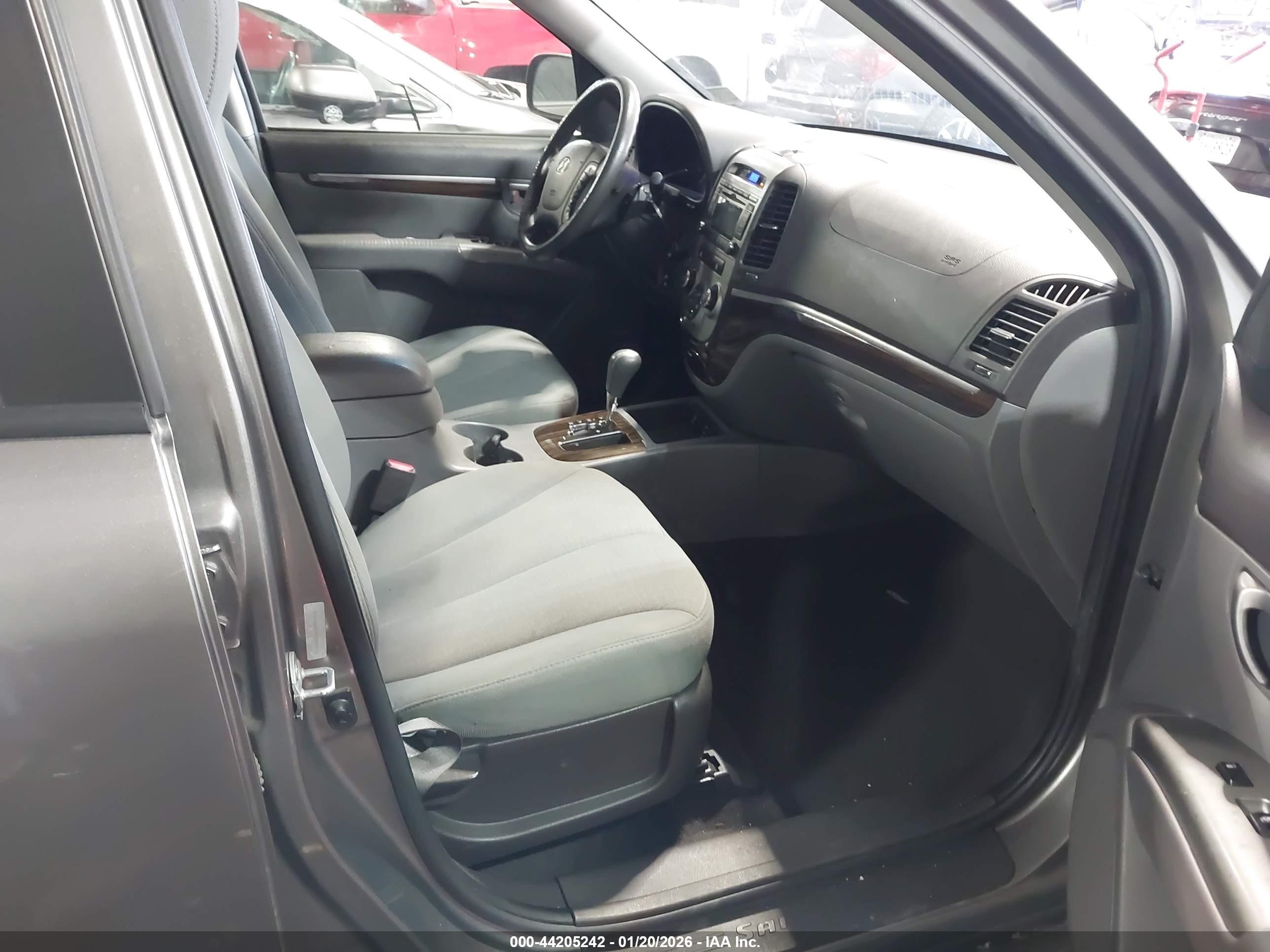 HYUNDAI SANTA image 5