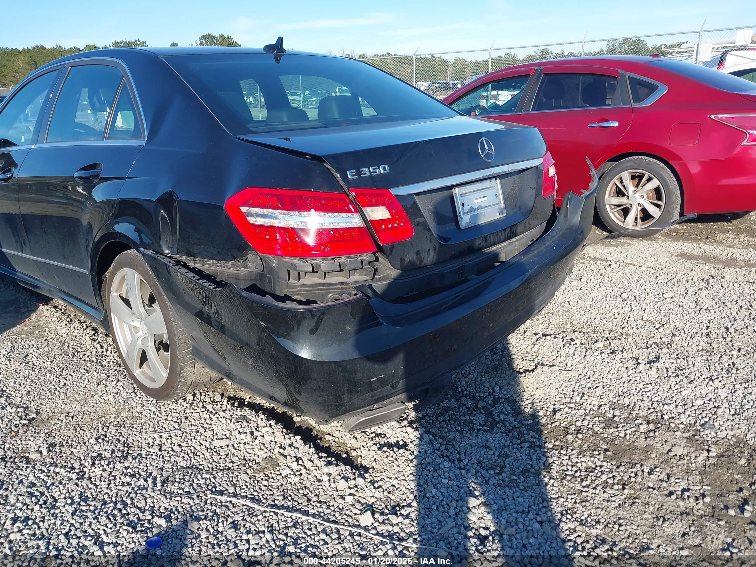 MERCEDES-BENZ E image 6