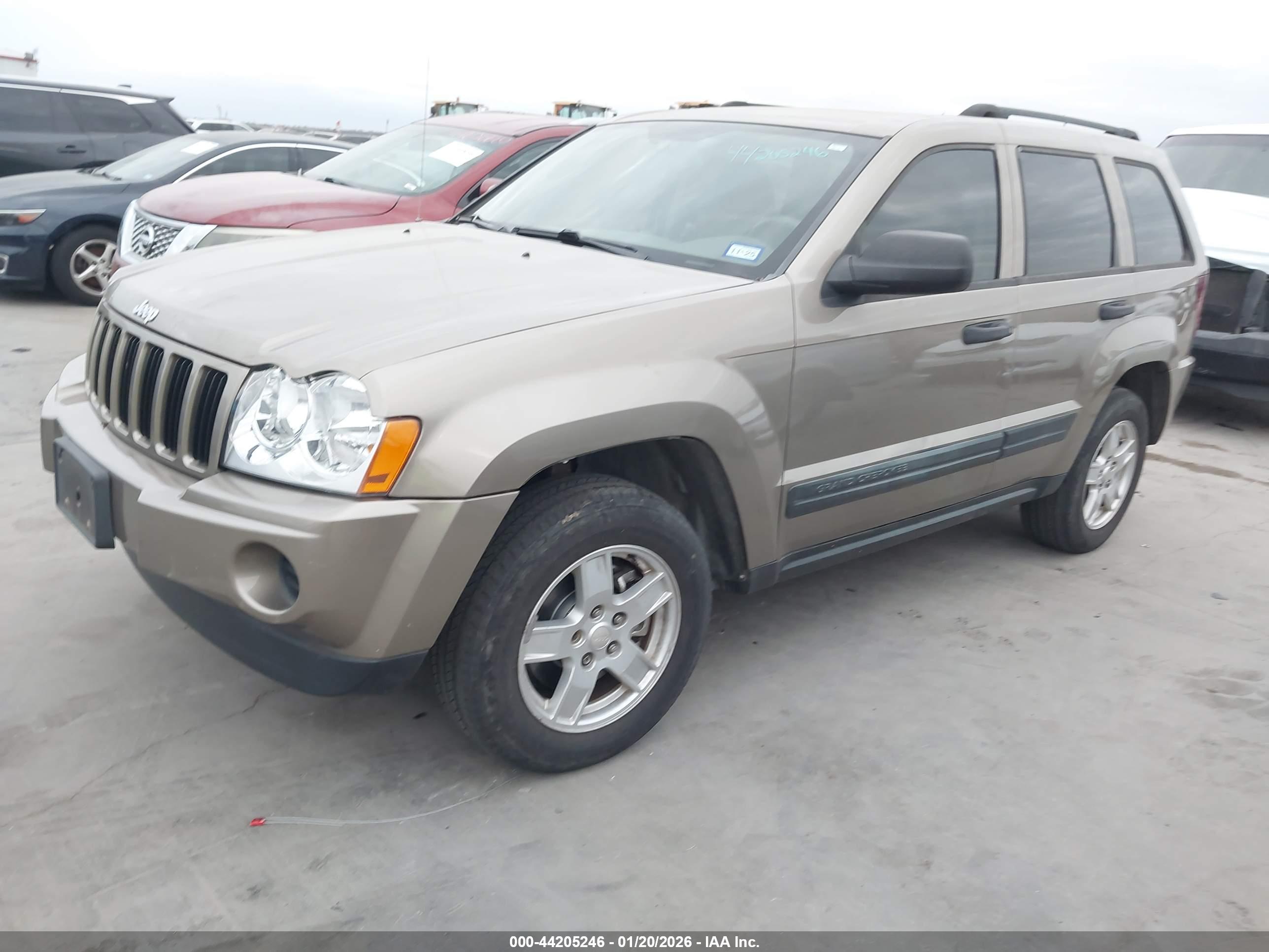 JEEP GRAND image 2