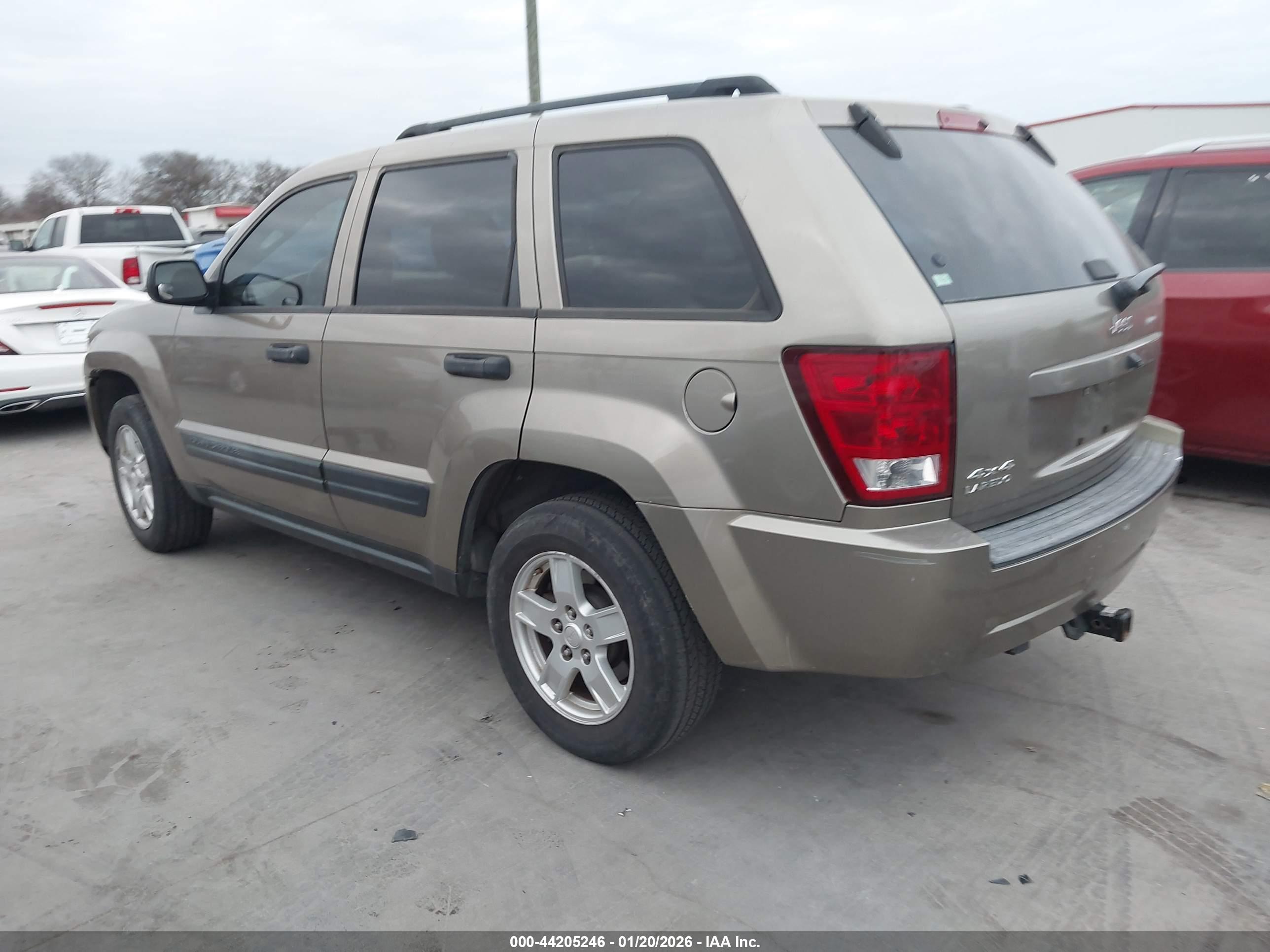 JEEP GRAND image 3