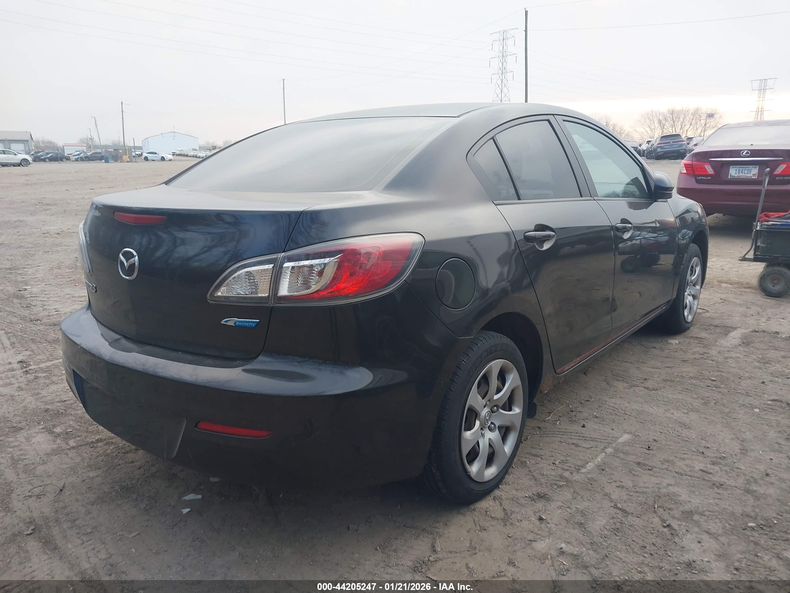 MAZDA MAZDA3 image 4