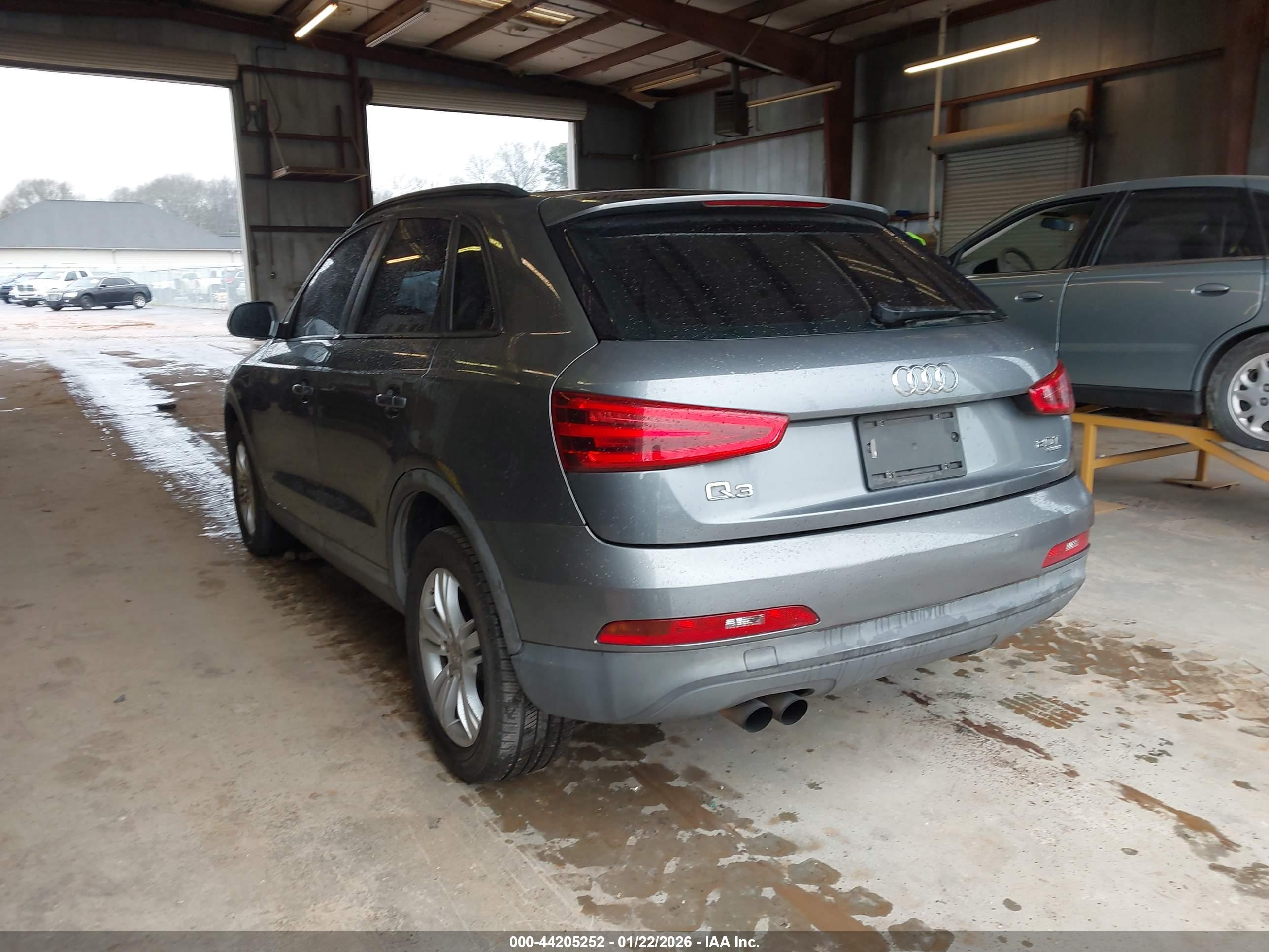 AUDI Q3 image 3