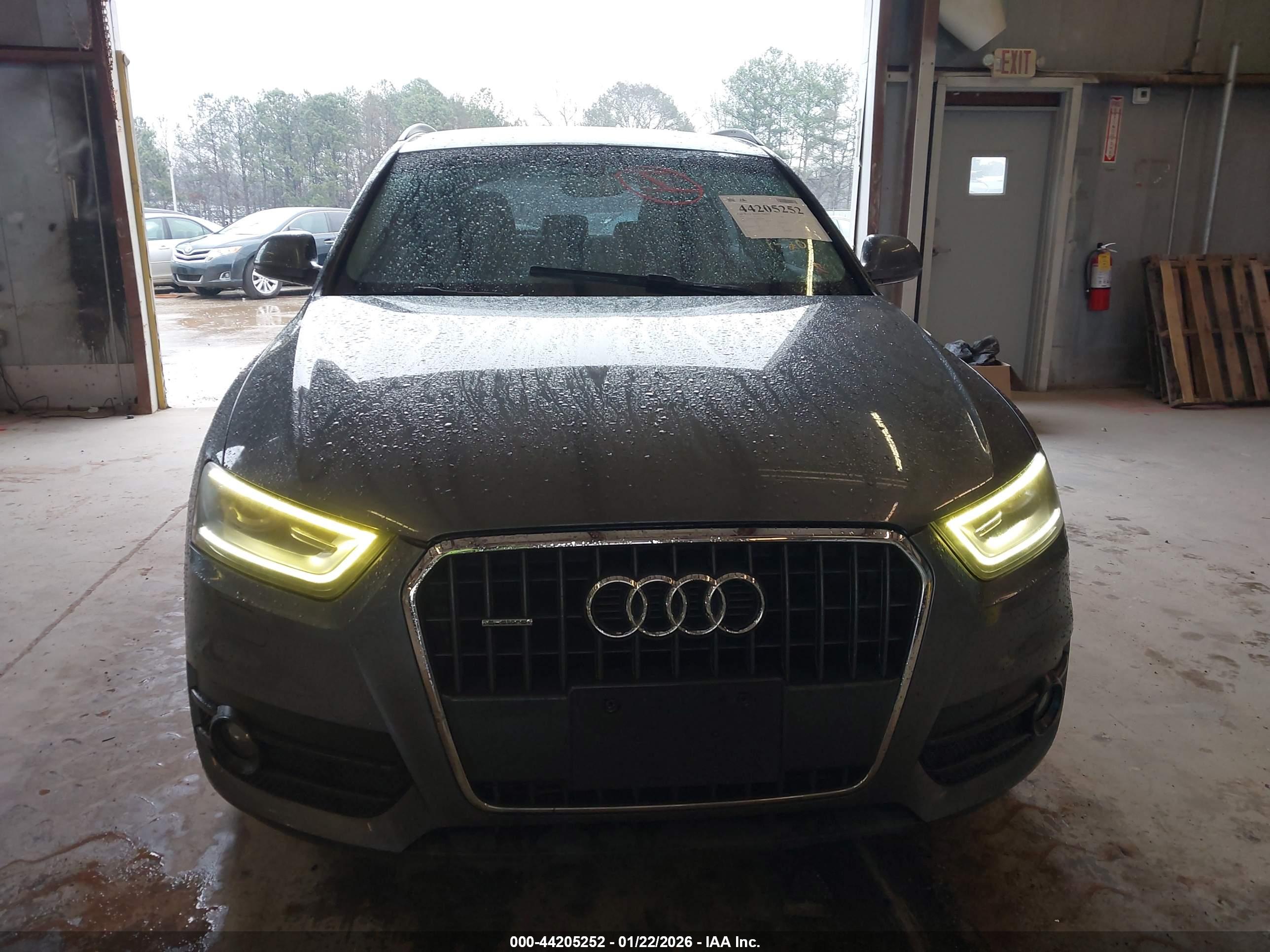 AUDI Q3 image 6