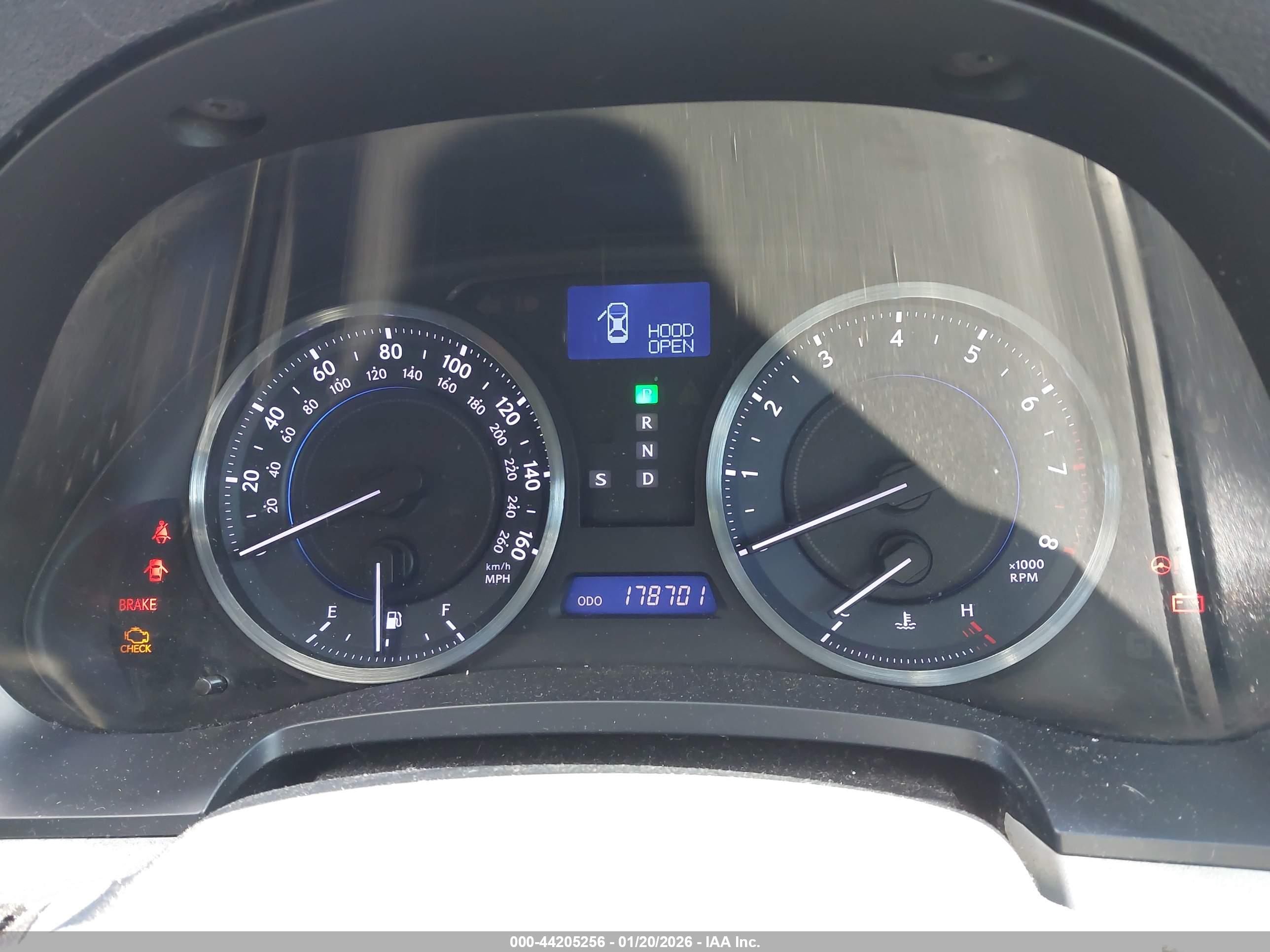 LEXUS IS image 7