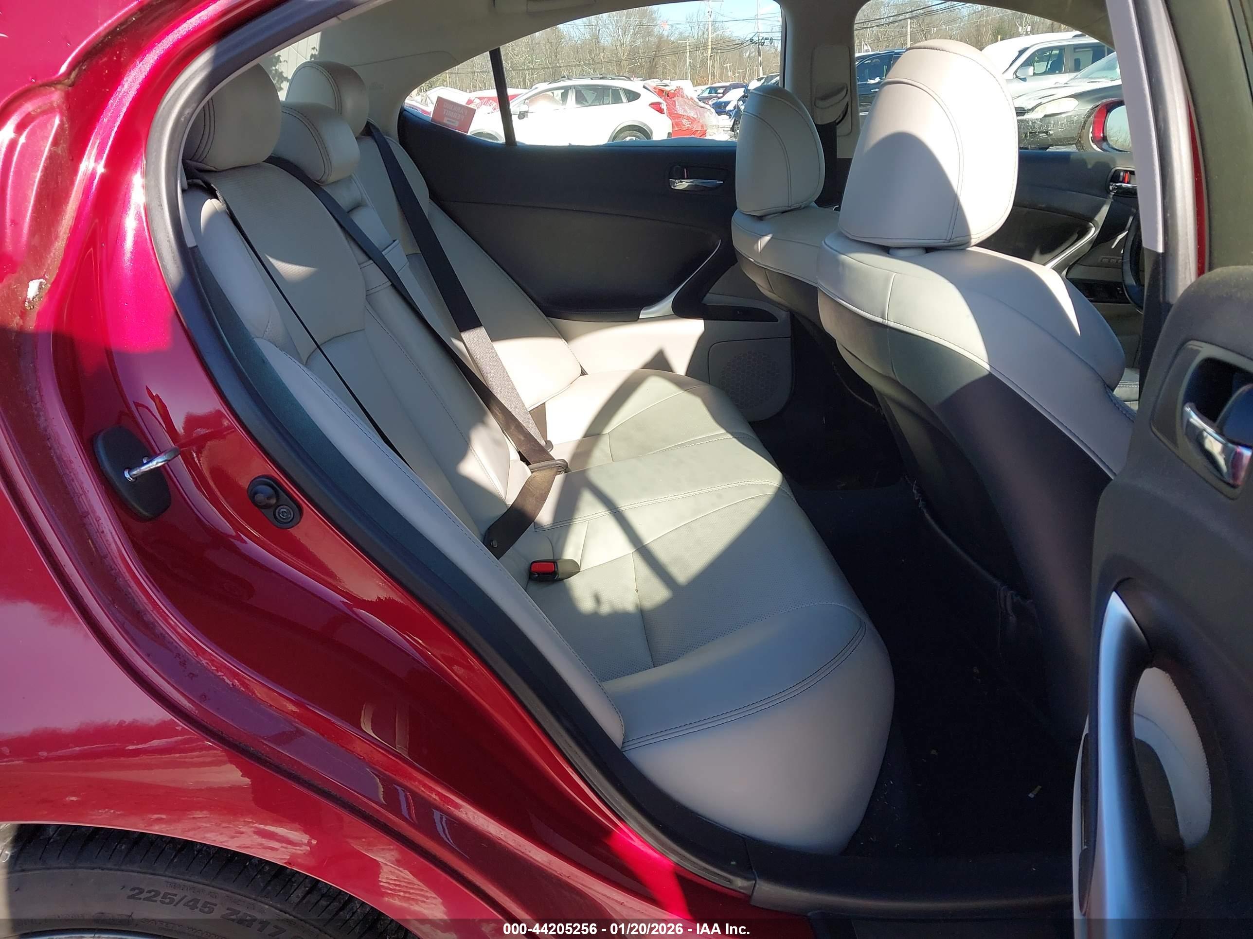 LEXUS IS image 8