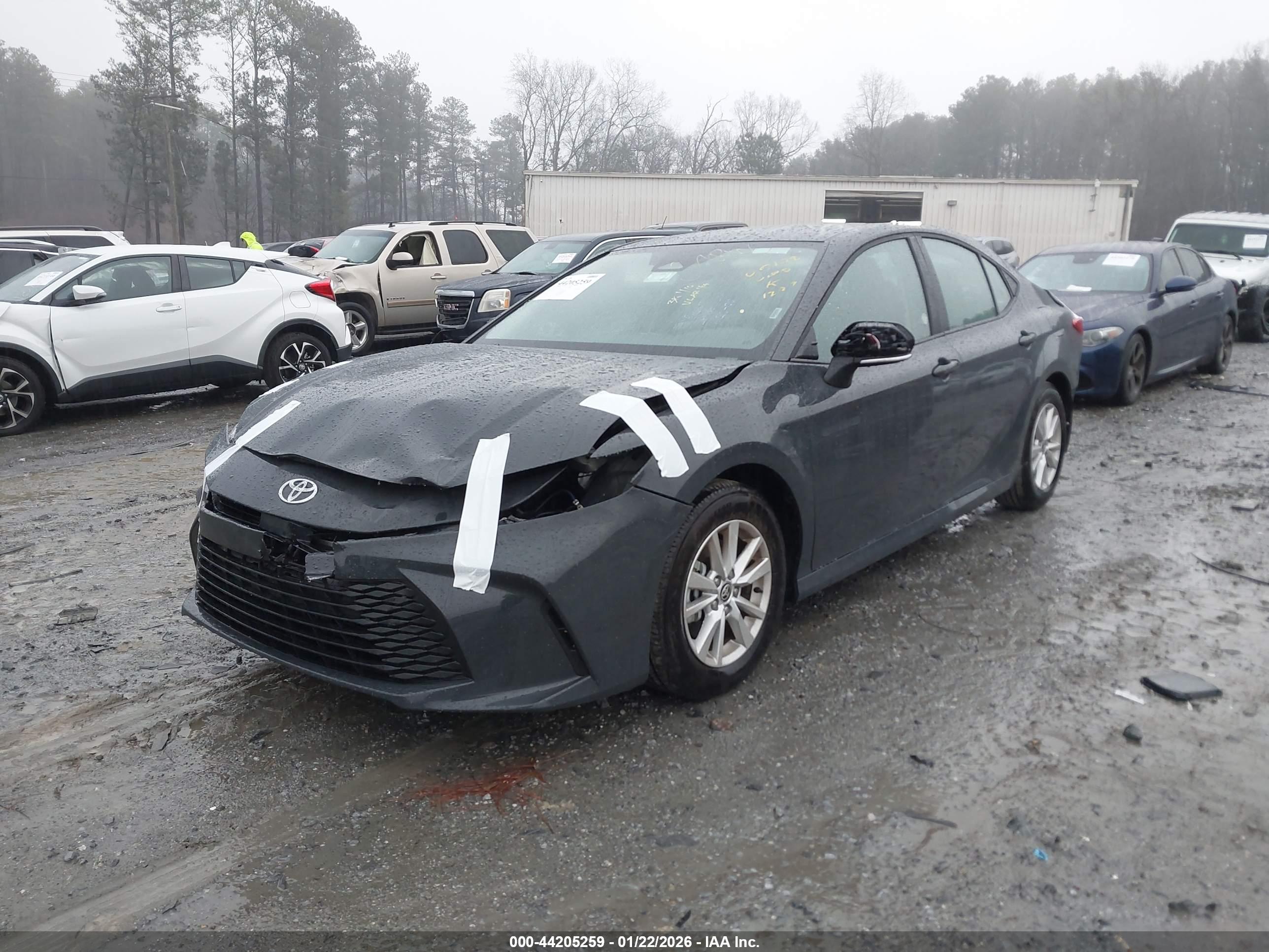 TOYOTA CAMRY image 2