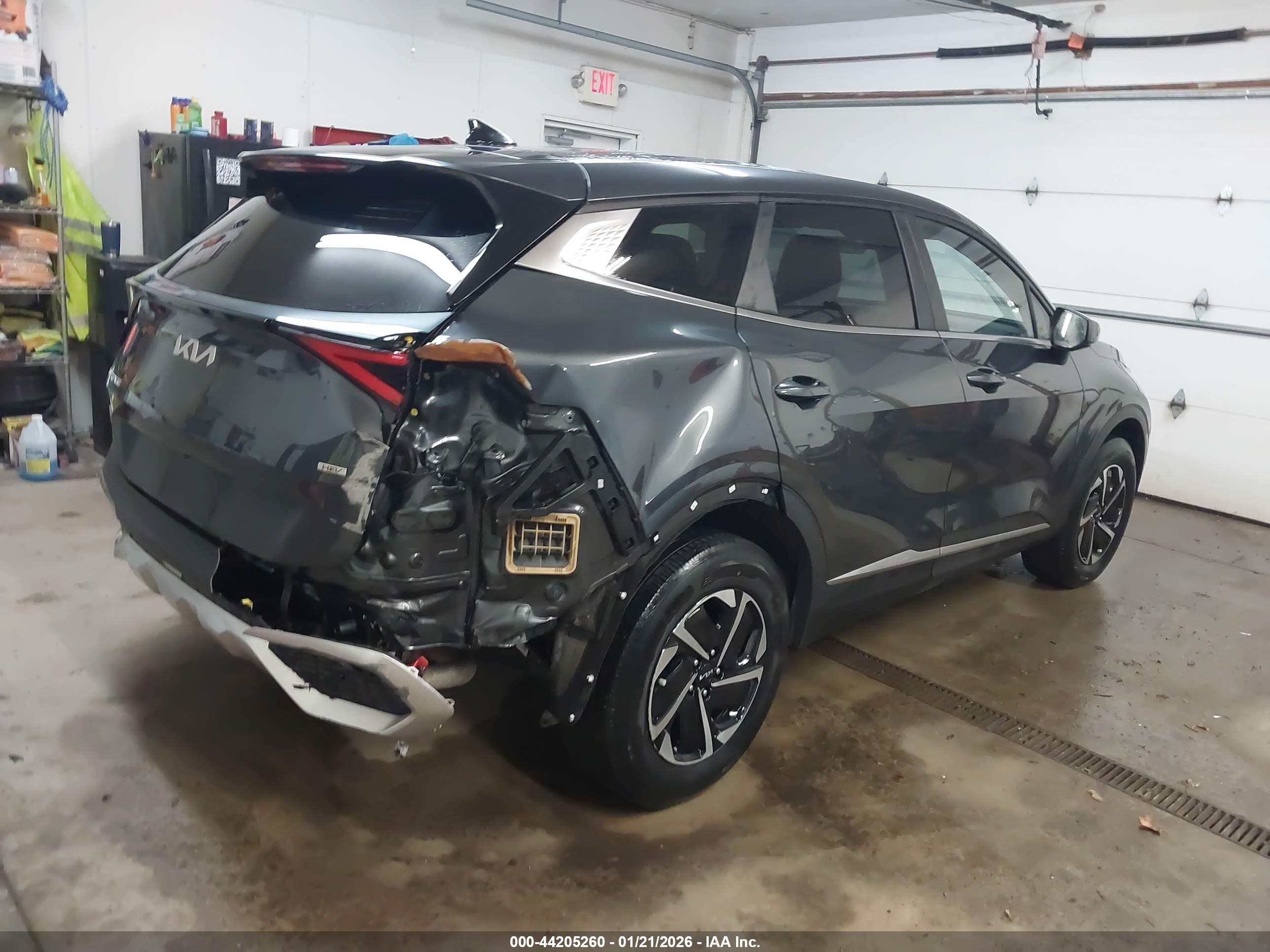 KIA SPORTAGE image 4