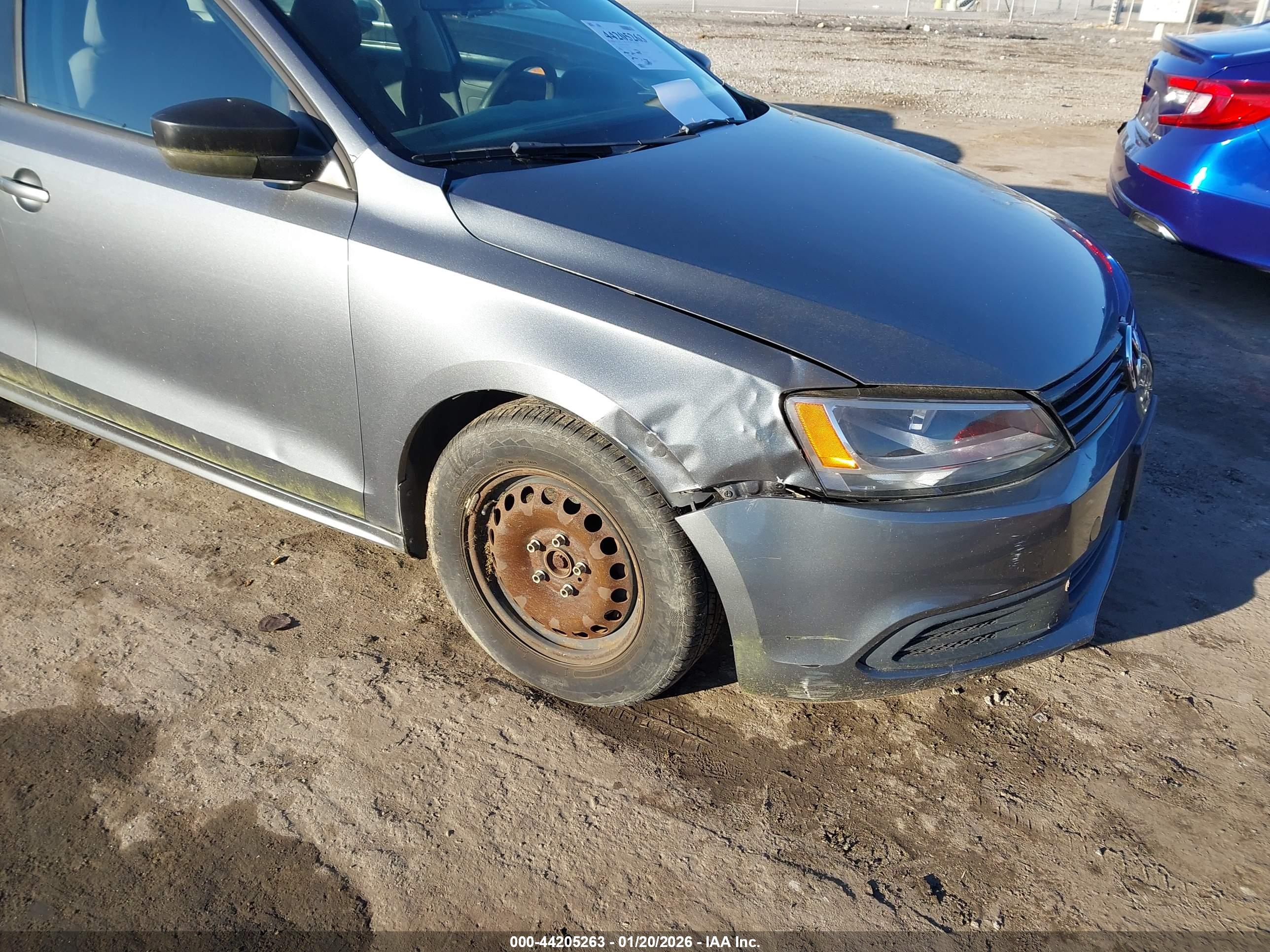 VOLKSWAGEN JETTA image 6