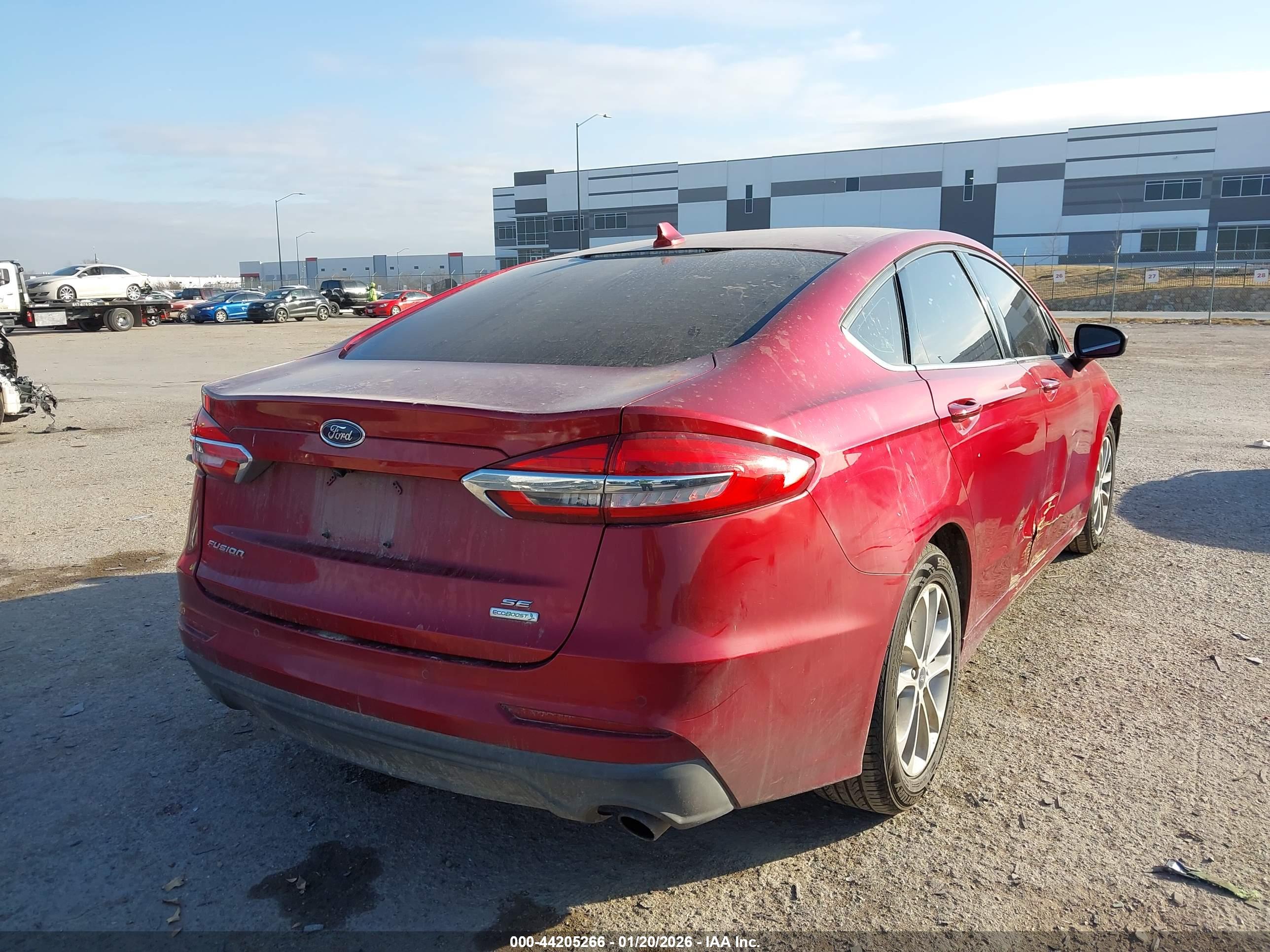 FORD FUSION image 4