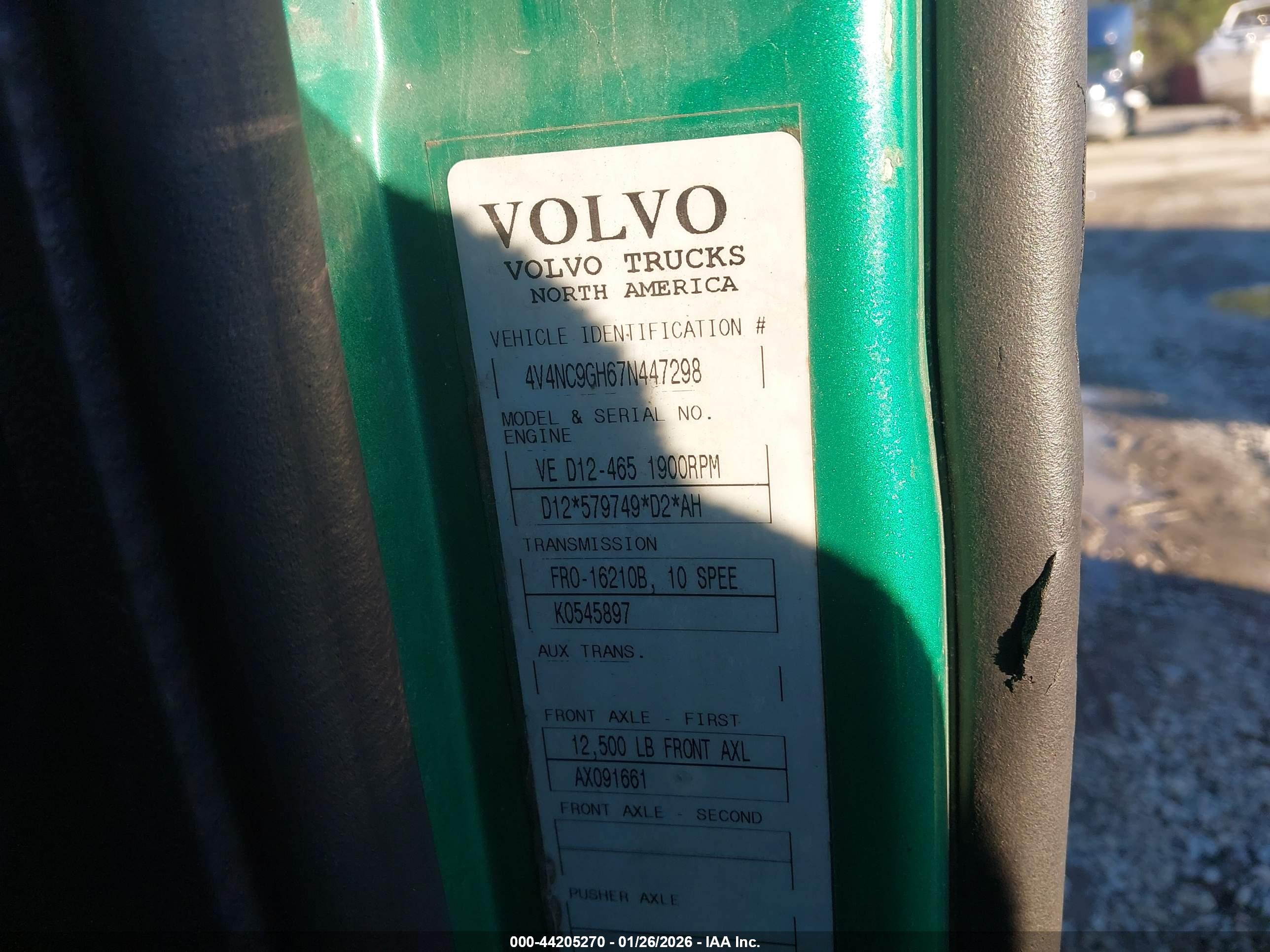 VOLVO VN image 9