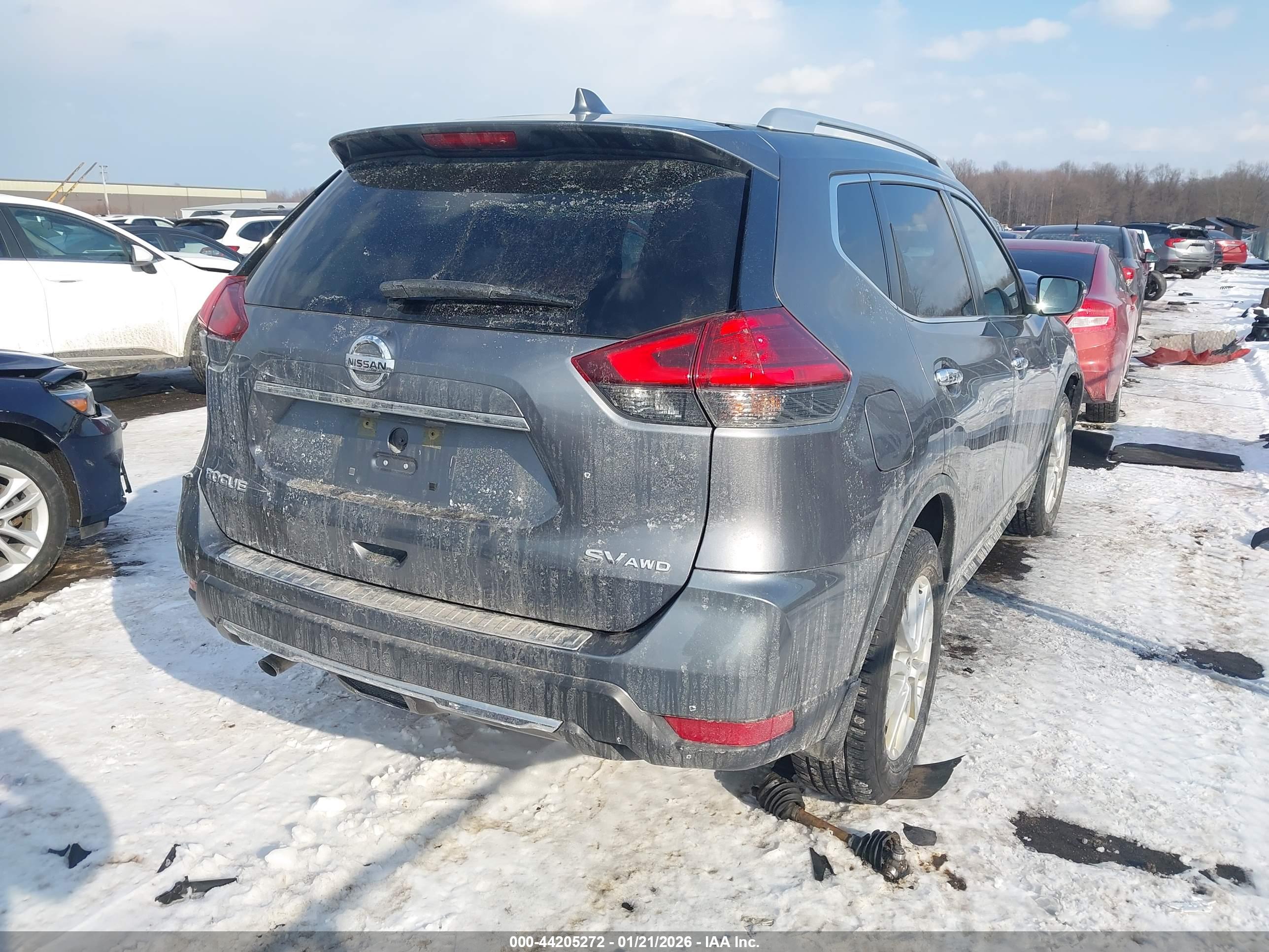 NISSAN ROGUE image 4