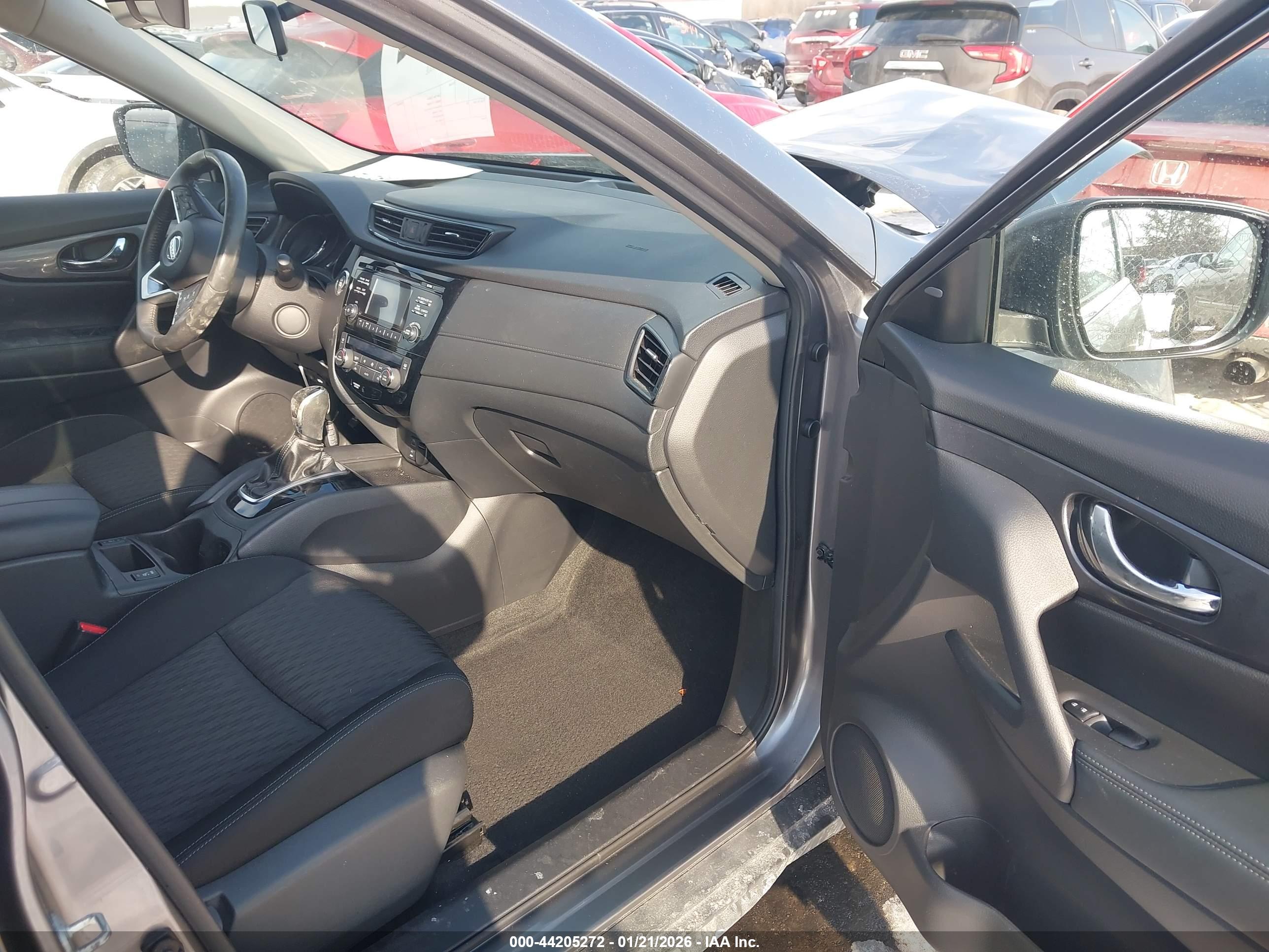 NISSAN ROGUE image 5