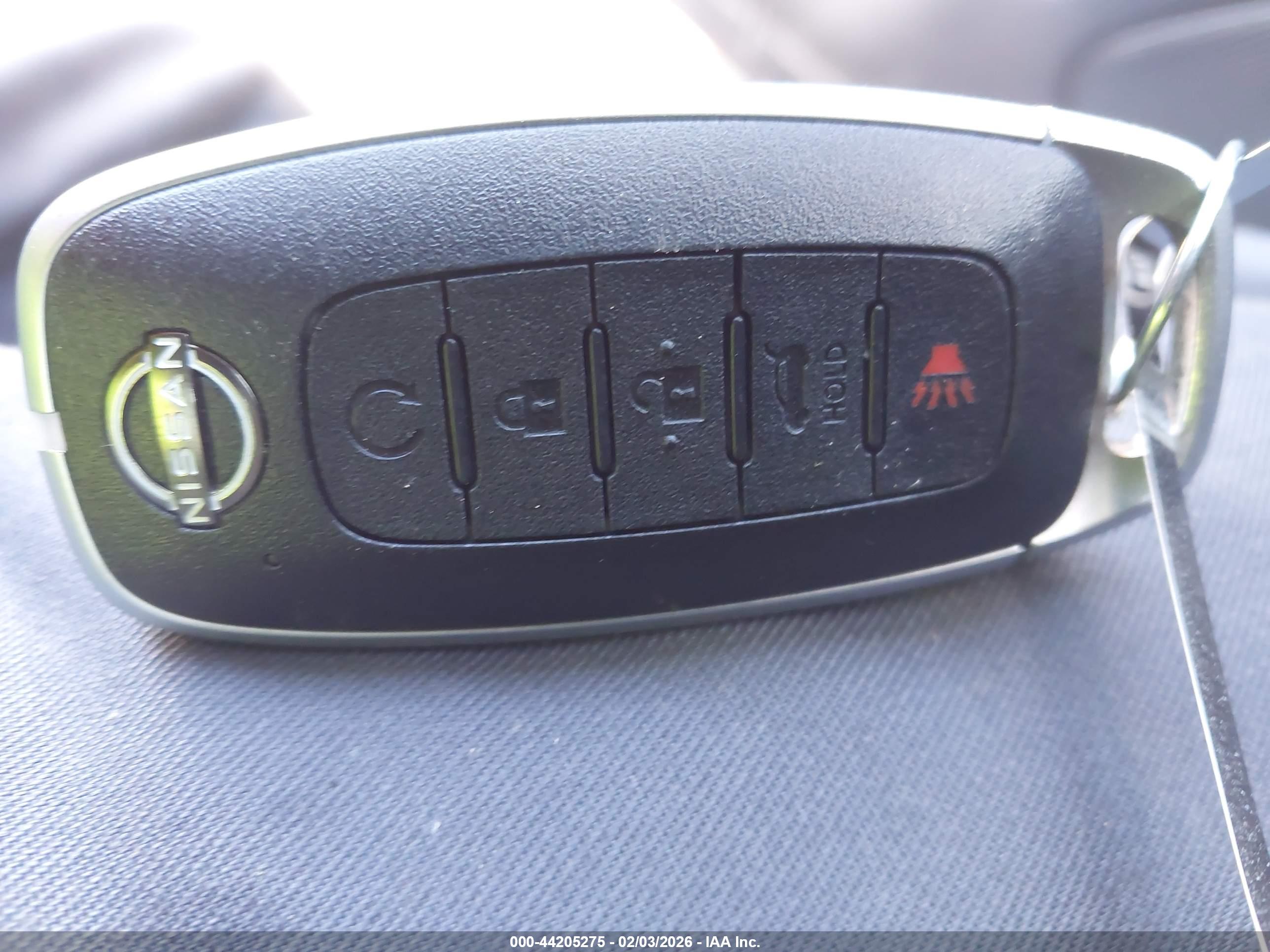 NISSAN ROGUE image 11