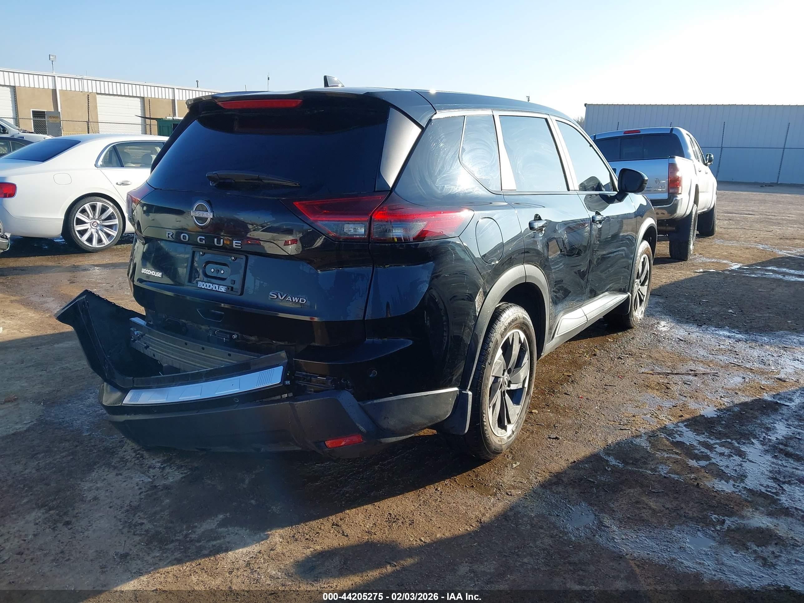 NISSAN ROGUE image 4