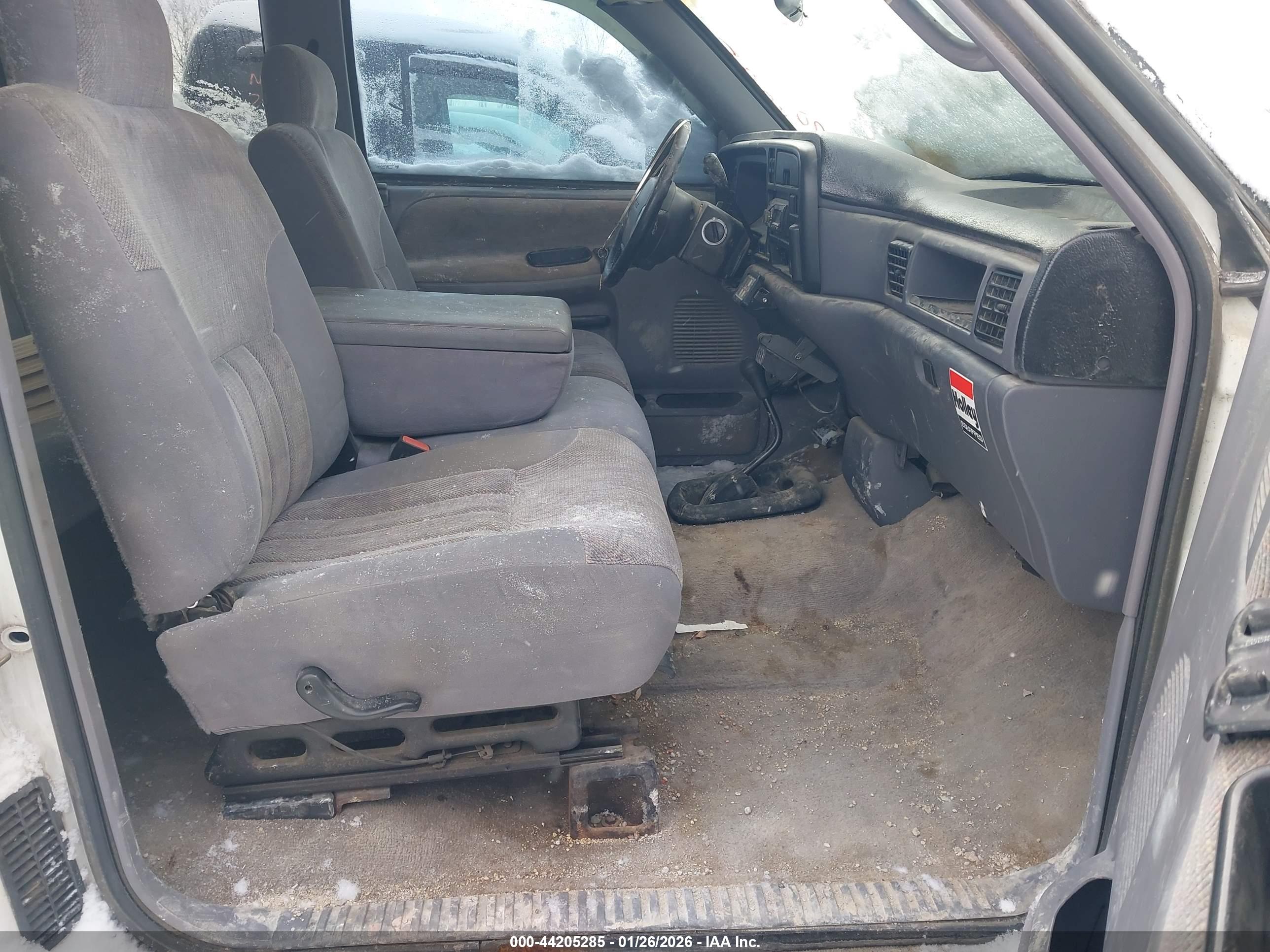 DODGE RAM image 5