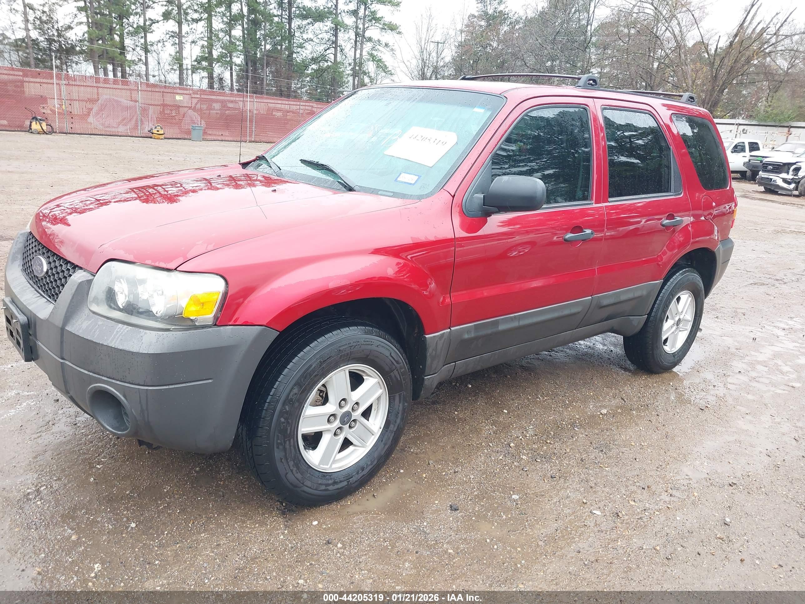 FORD ESCAPE image 2
